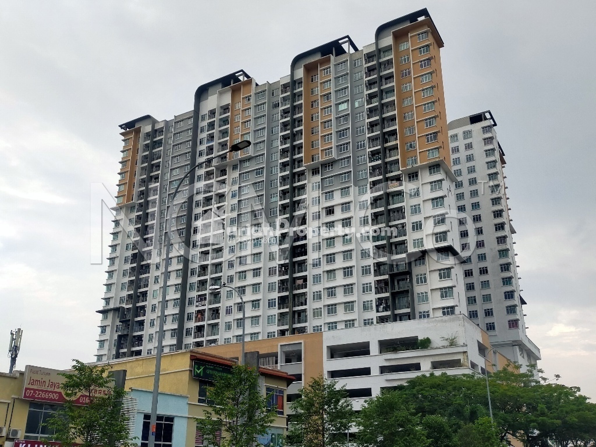 Serviced Residence For Auction at Larkin Idaman Apartment
