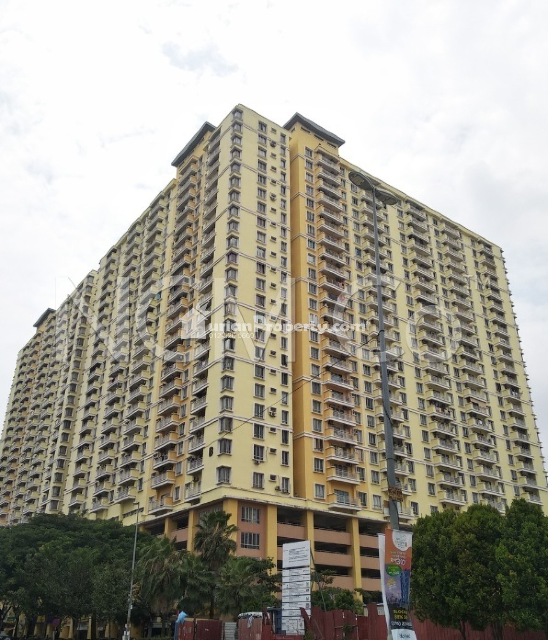 Condo For Auction at Platinum Lake PV12