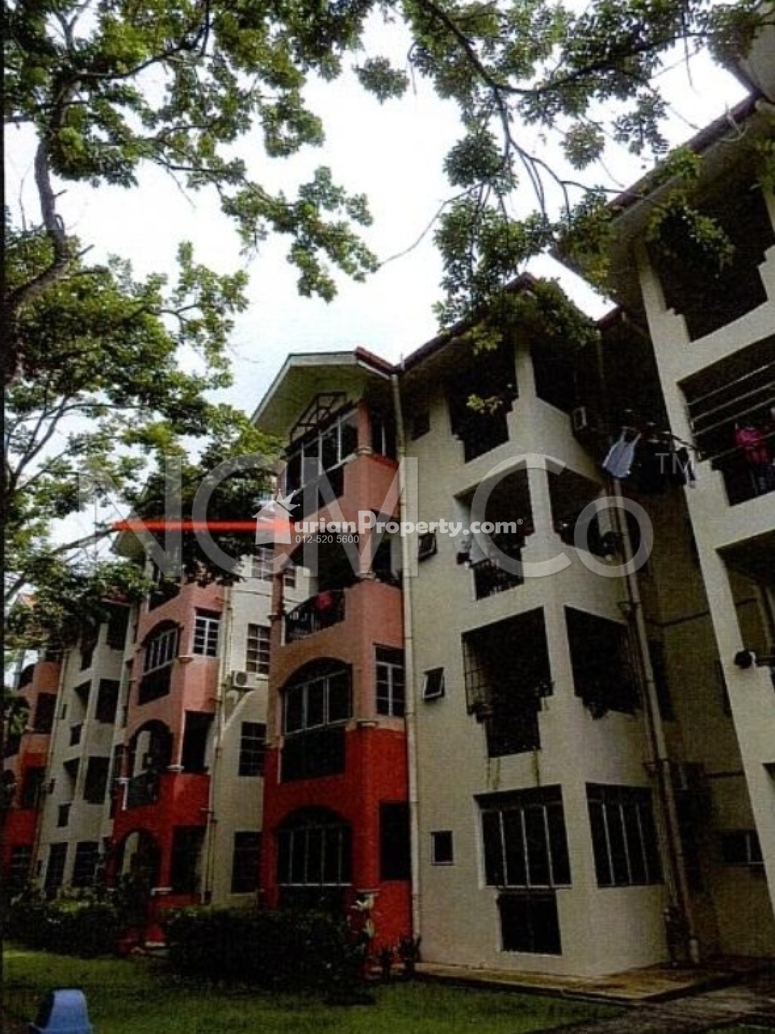 Apartment For Auction at Dah Yeh Court