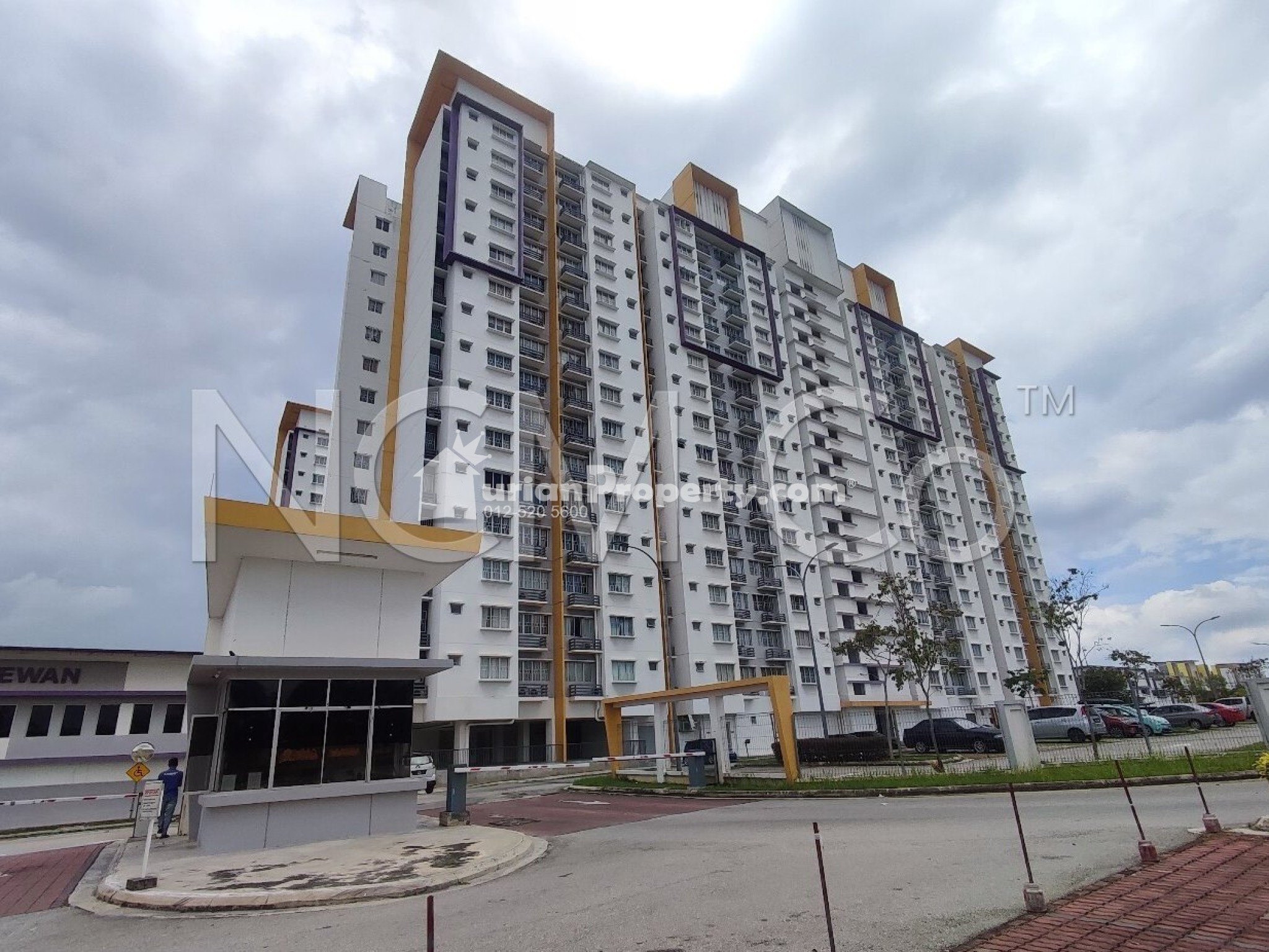 Apartment For Auction at De Palma Apartment