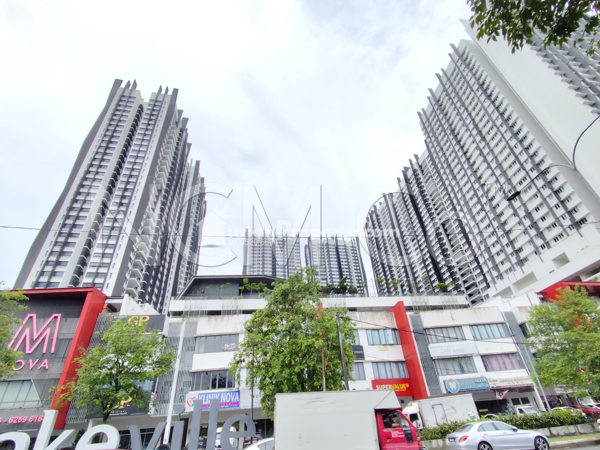 Serviced Residence For Auction at Lakeville Residence