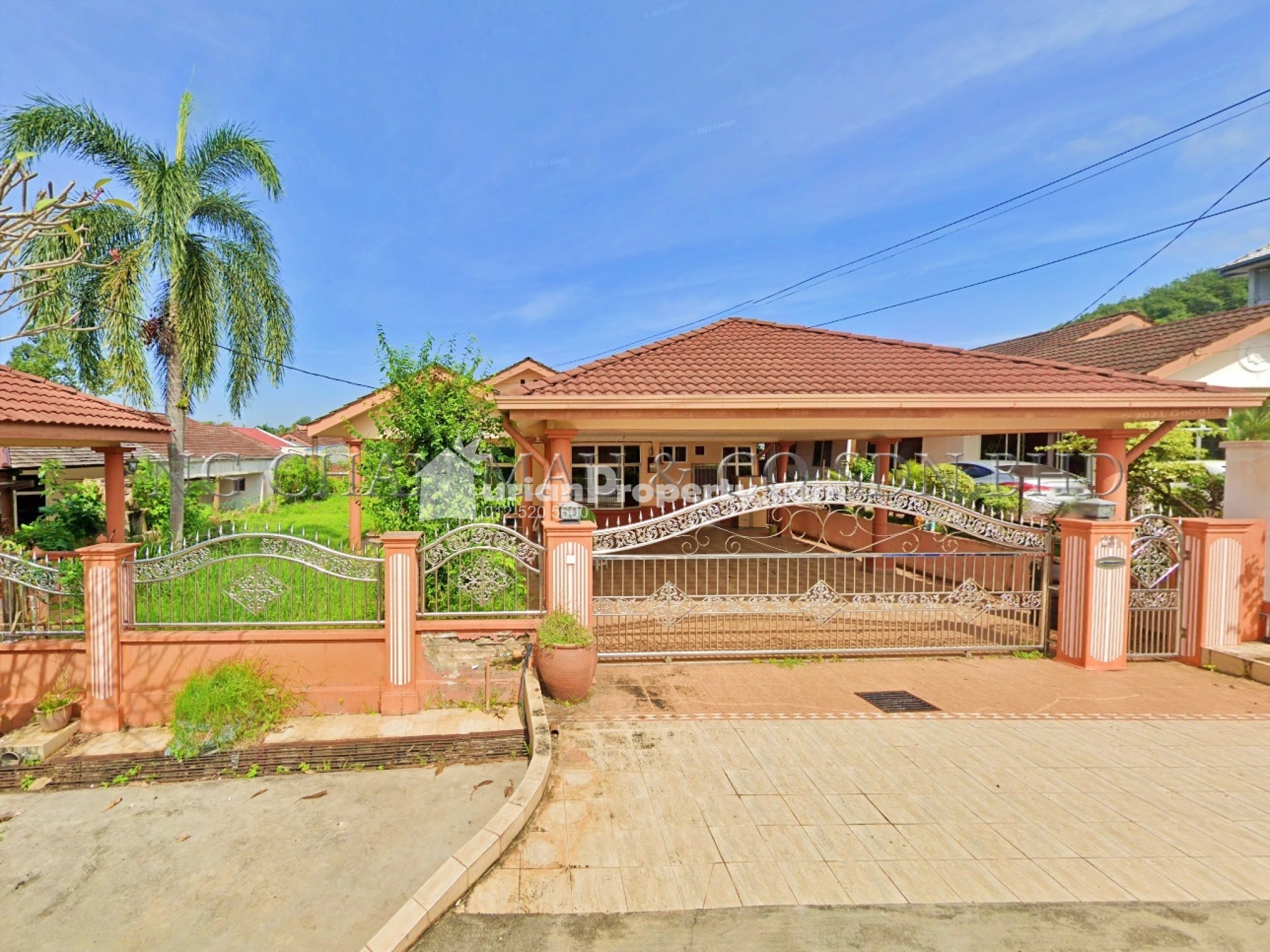 Bungalow House For Auction at Bandar Darulaman