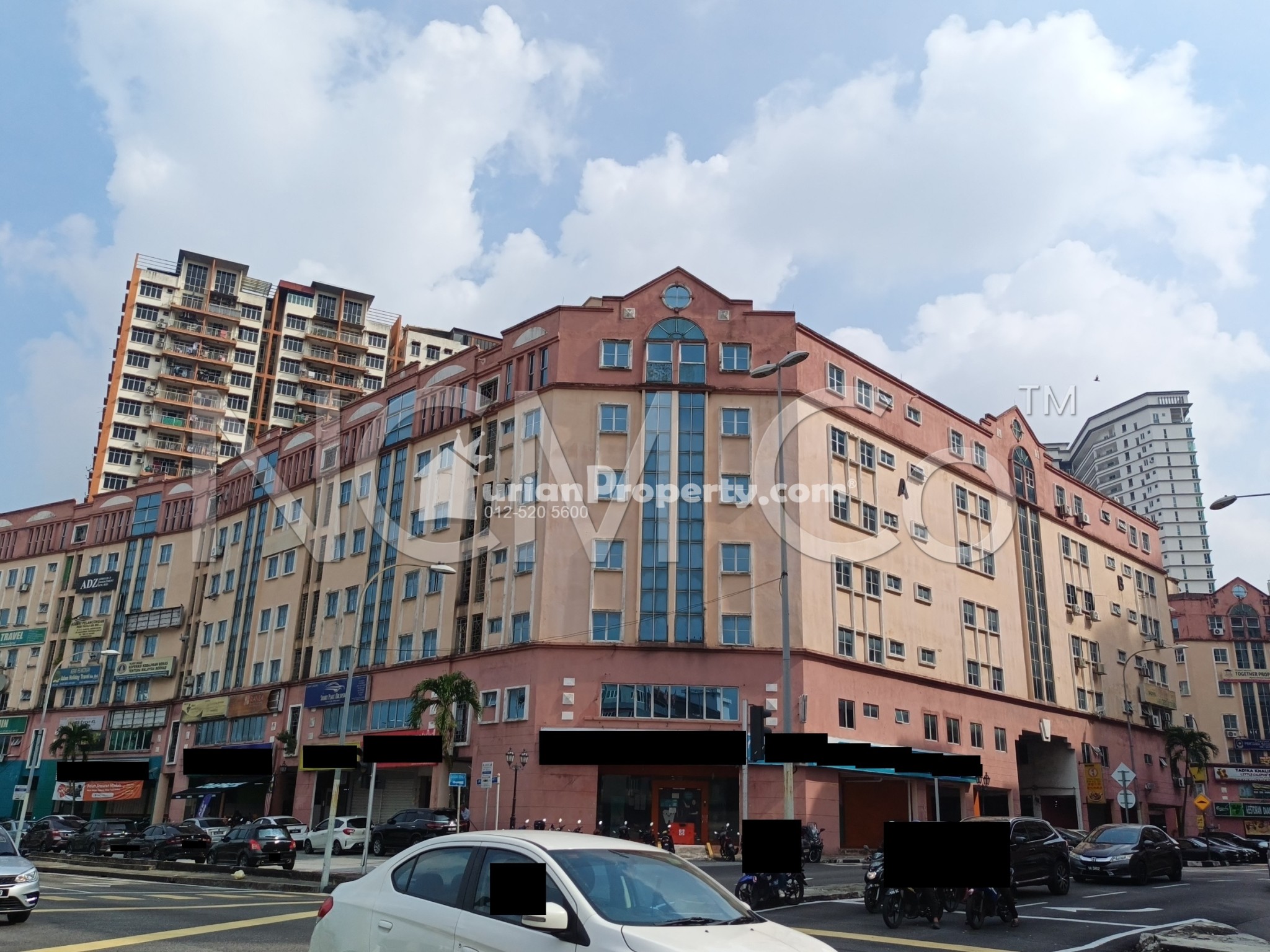 Shop Office For Auction at Diamond Square