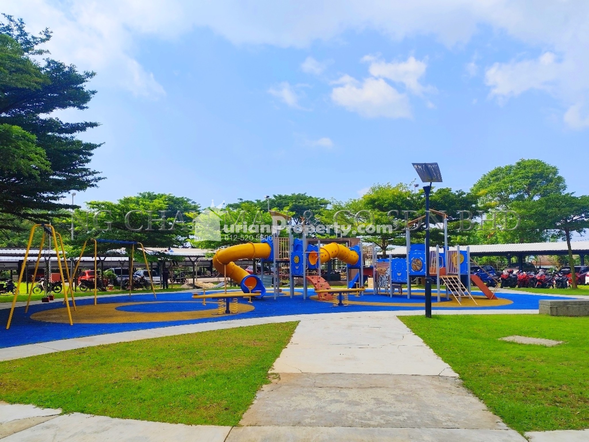 Apartment For Auction at The Twin Residences