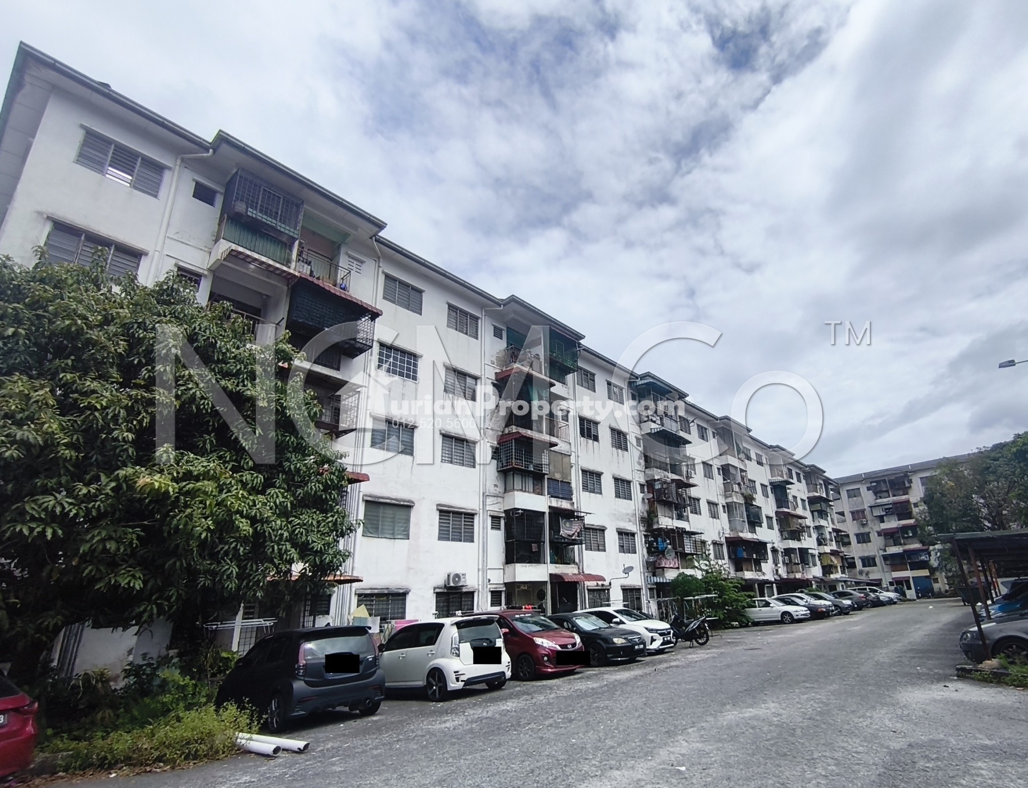 Flat For Auction at Senja Apartment