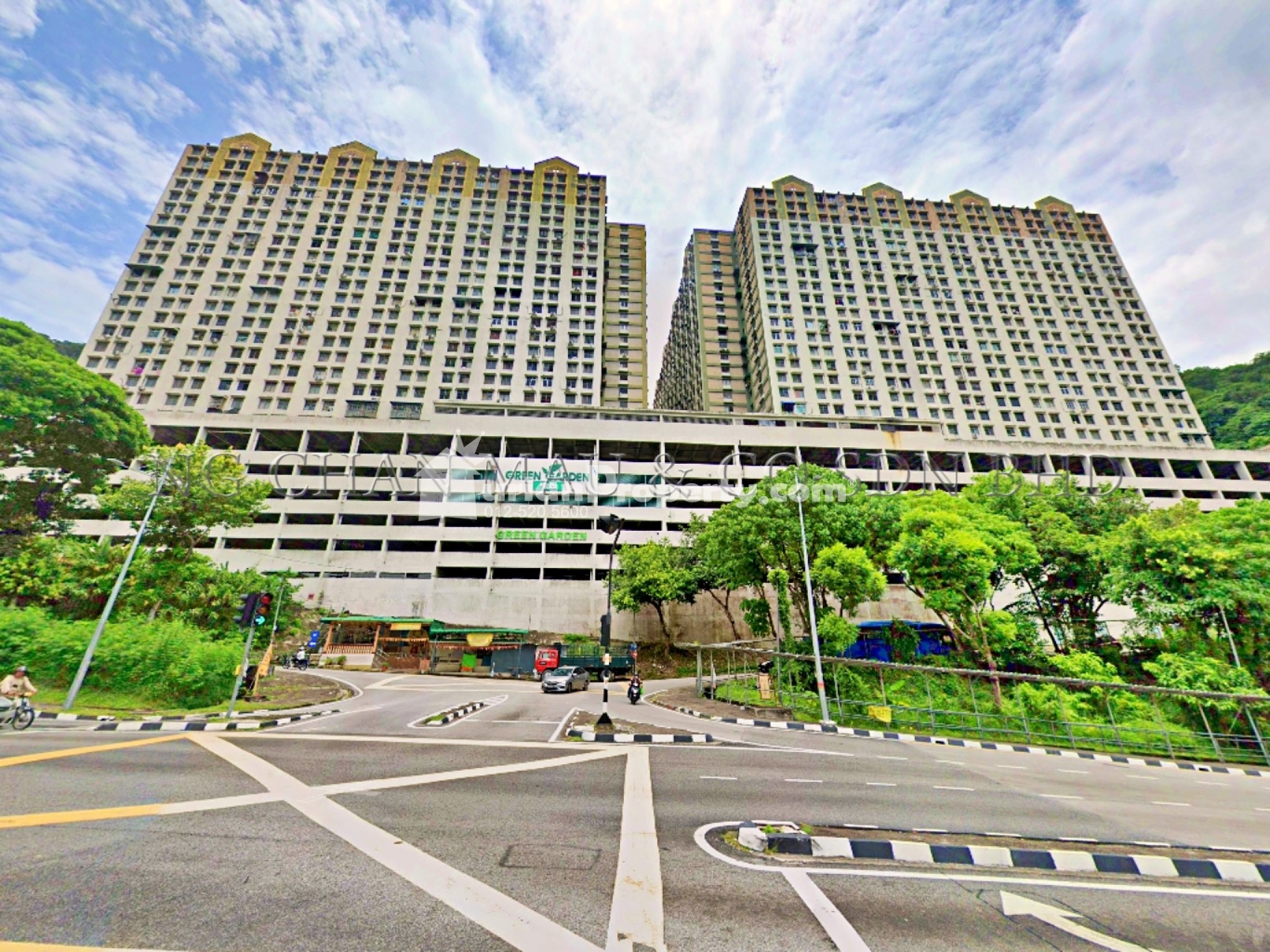 Flat For Auction at Green Garden