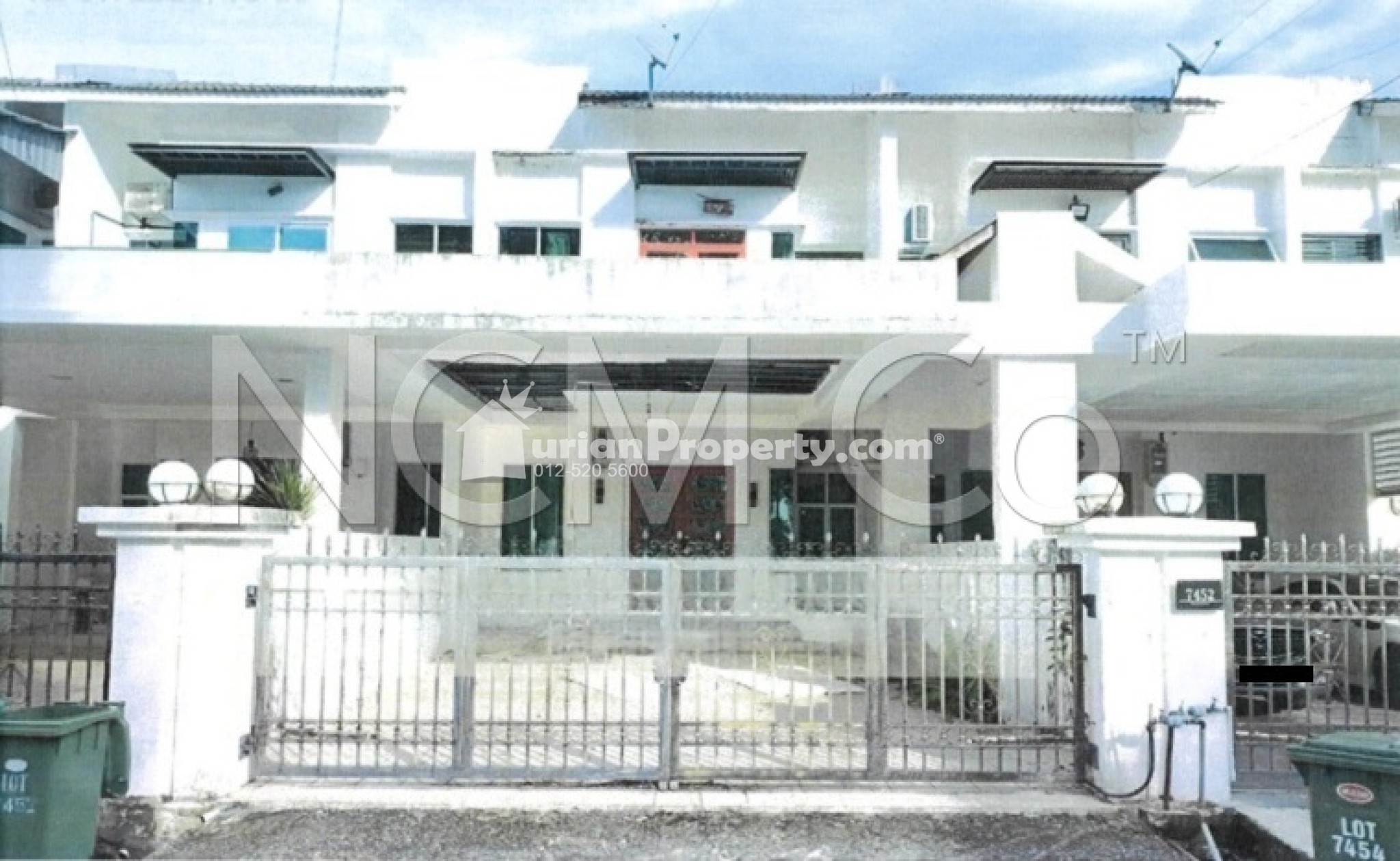 Terrace House For Auction at Miri