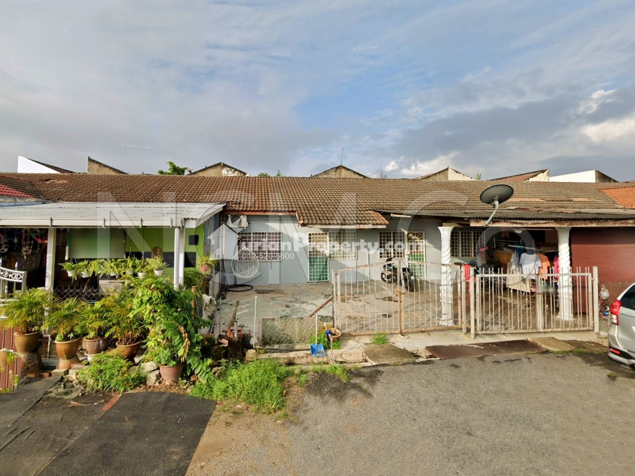 Terrace House For Auction at Taman Paduka