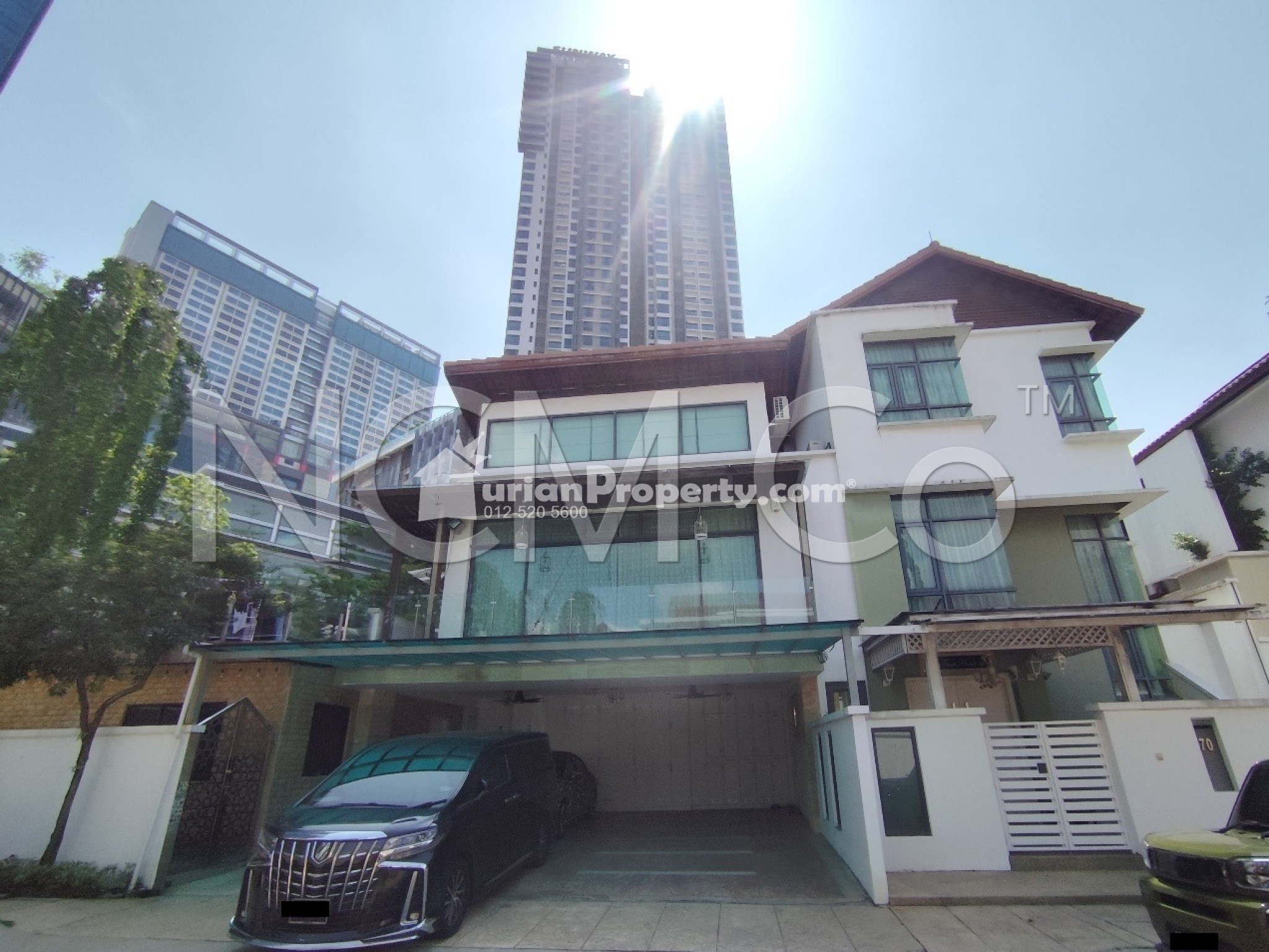 Bungalow House For Auction at BayRocks