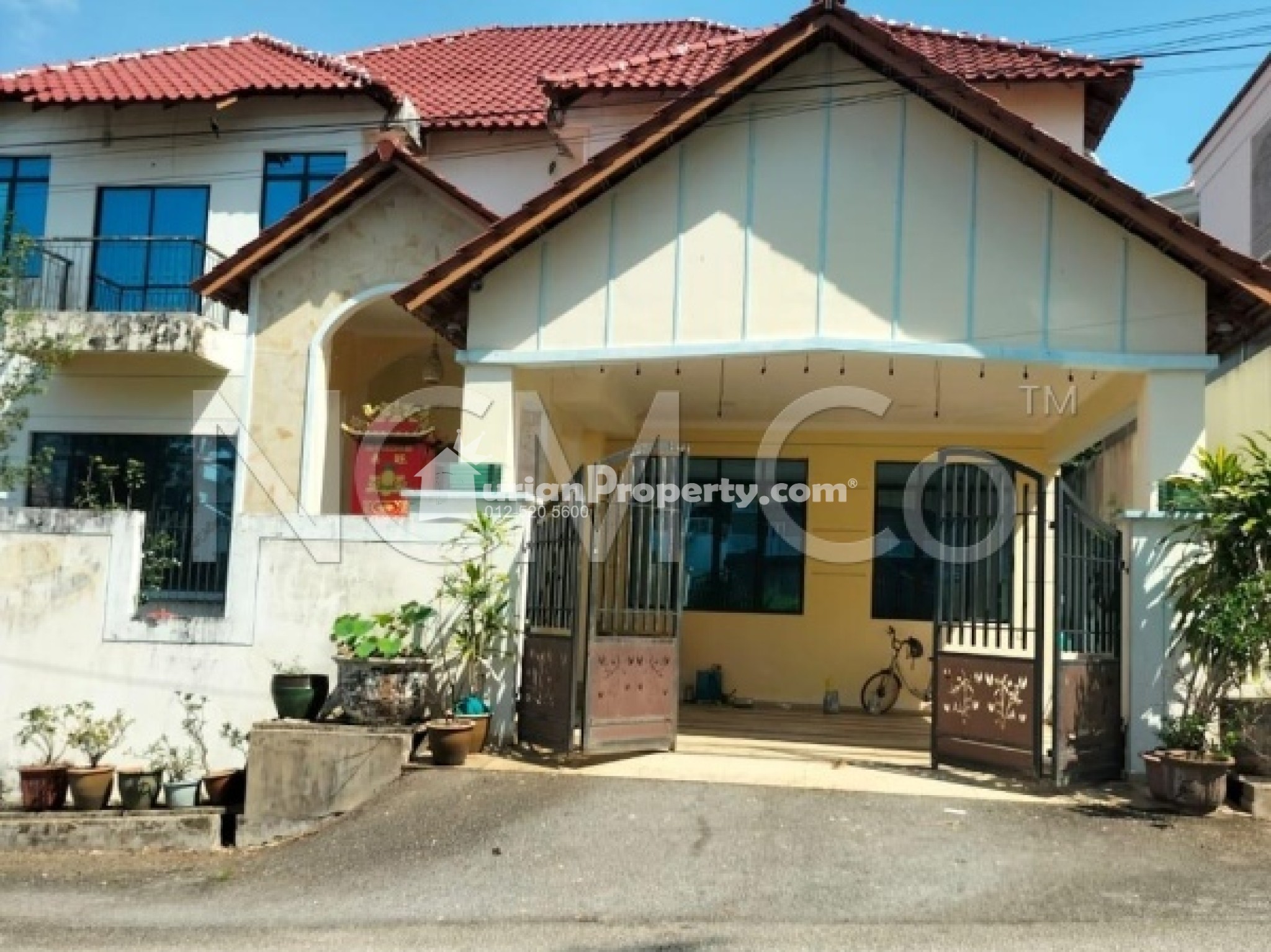 Bungalow House For Auction at Kampung Pelindung