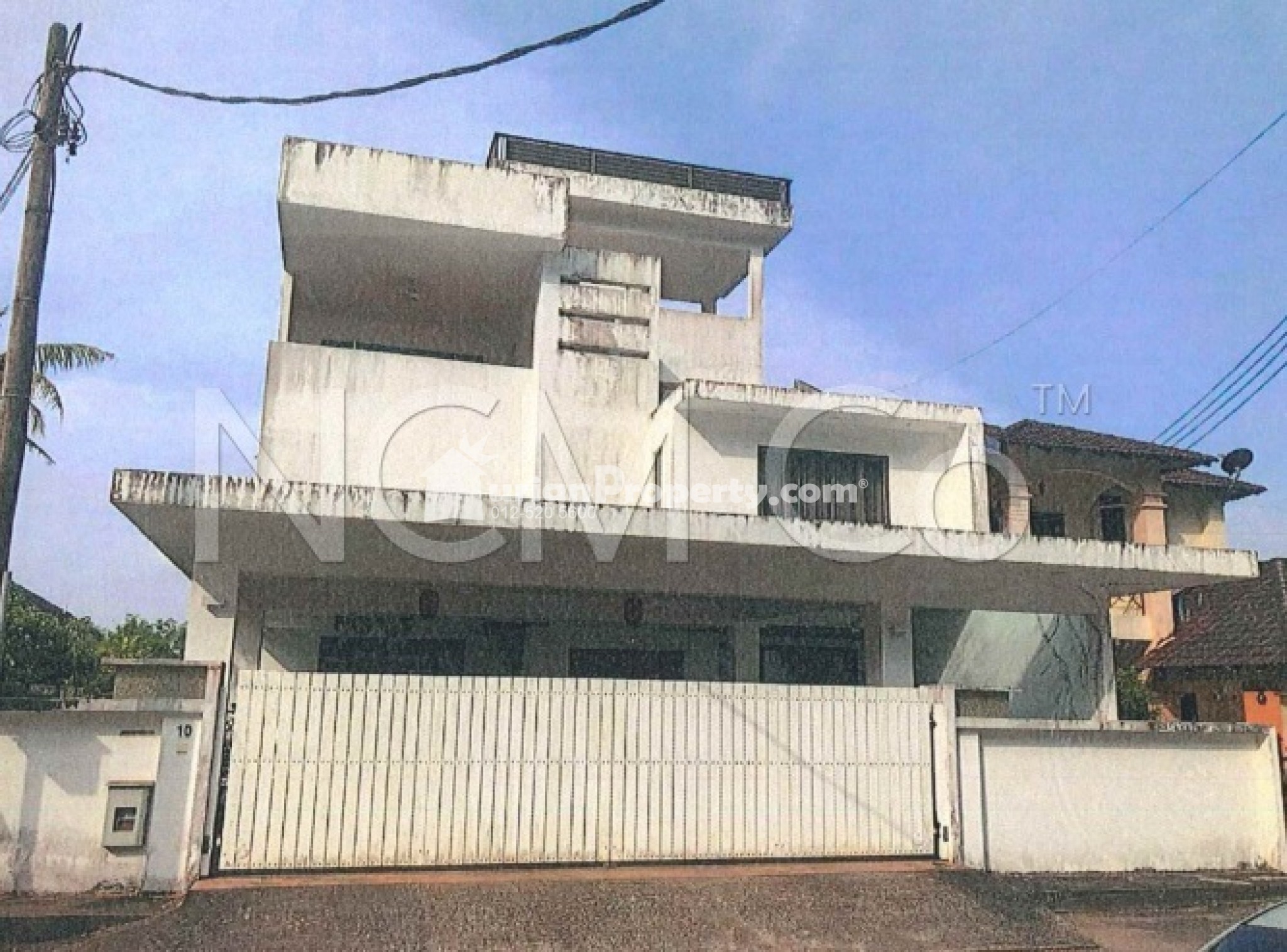 Semi D For Auction at Kampung Pelindung