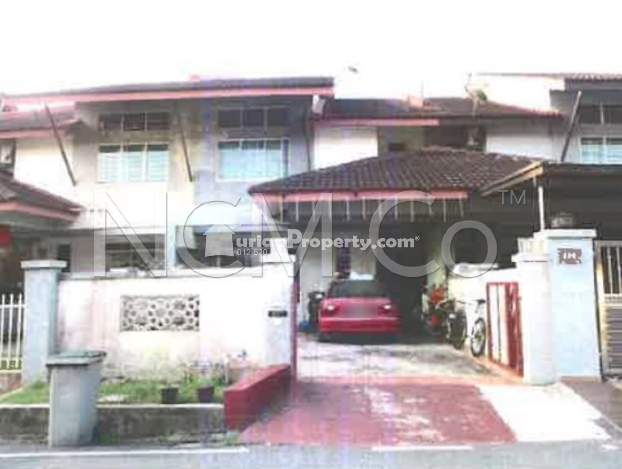 Terrace House For Auction at Palm Court Town House