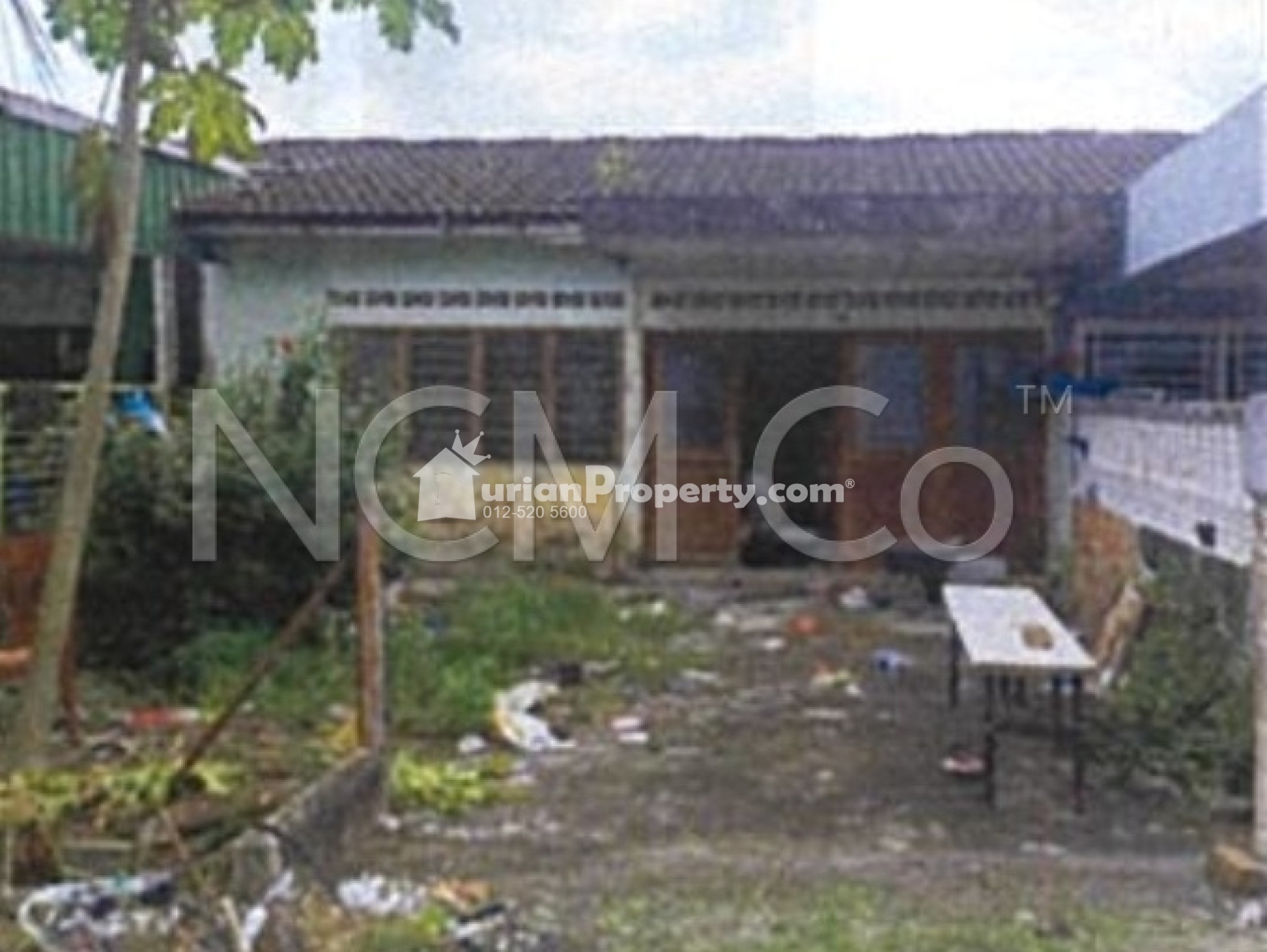 Terrace House For Auction at Taman Seri Cahaya