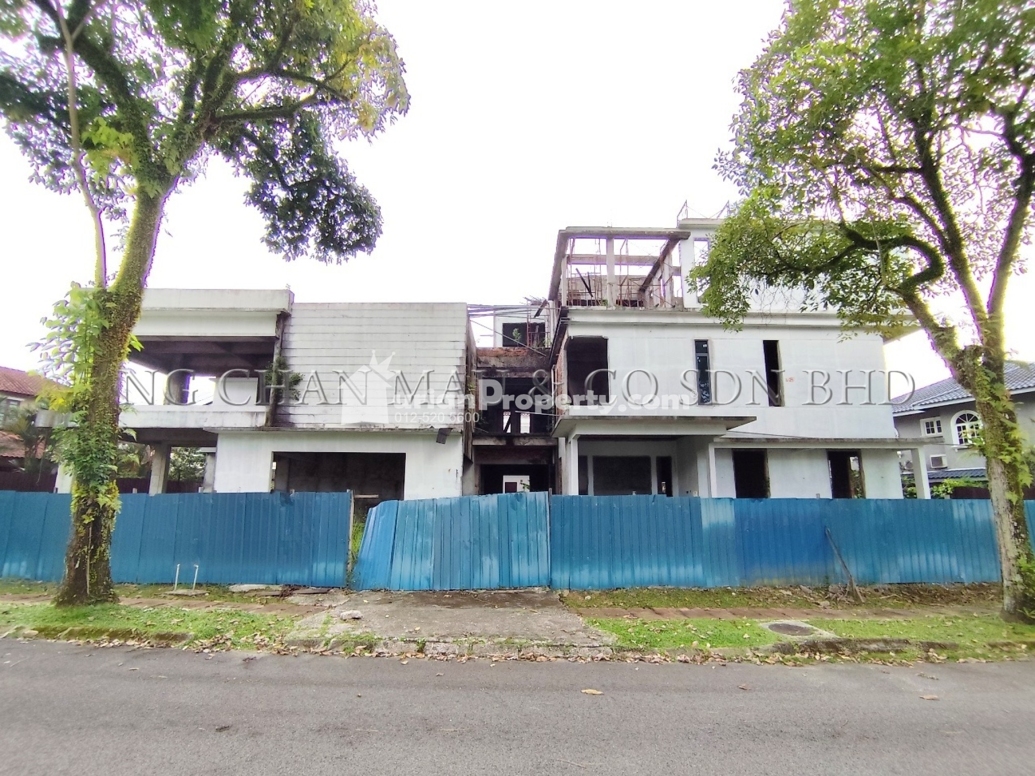 Bungalow House For Auction at Lakeview Saujana Resort