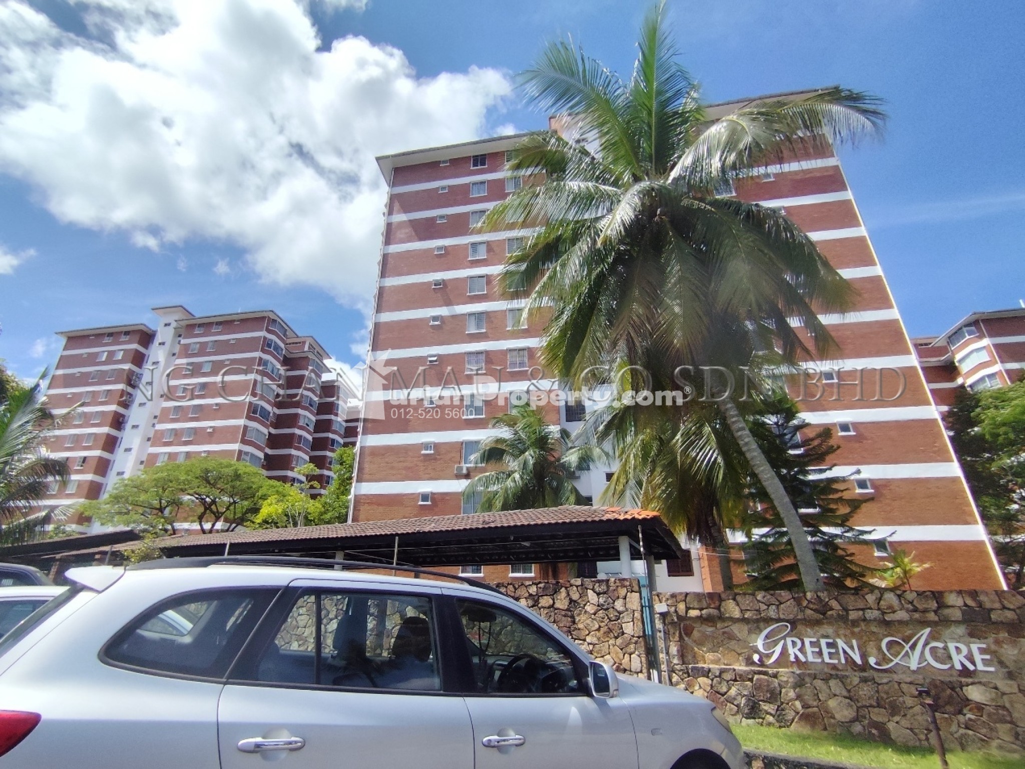 Condo For Auction at Green Acre Park