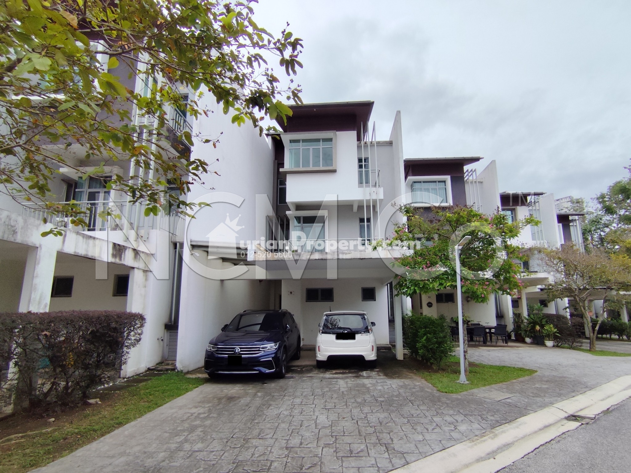 Terrace House For Auction at Schumann