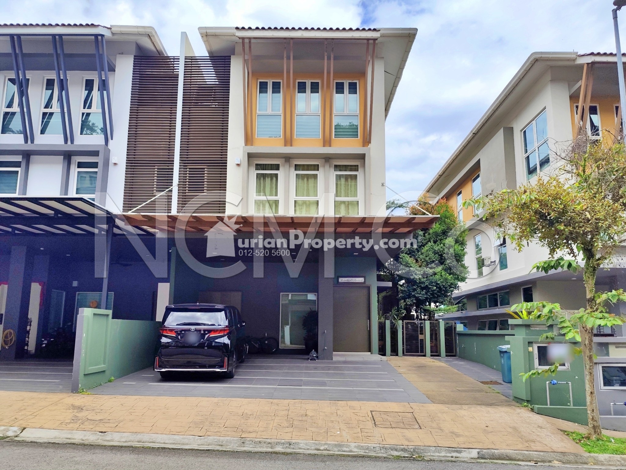 Semi D For Auction at The Rafflesia