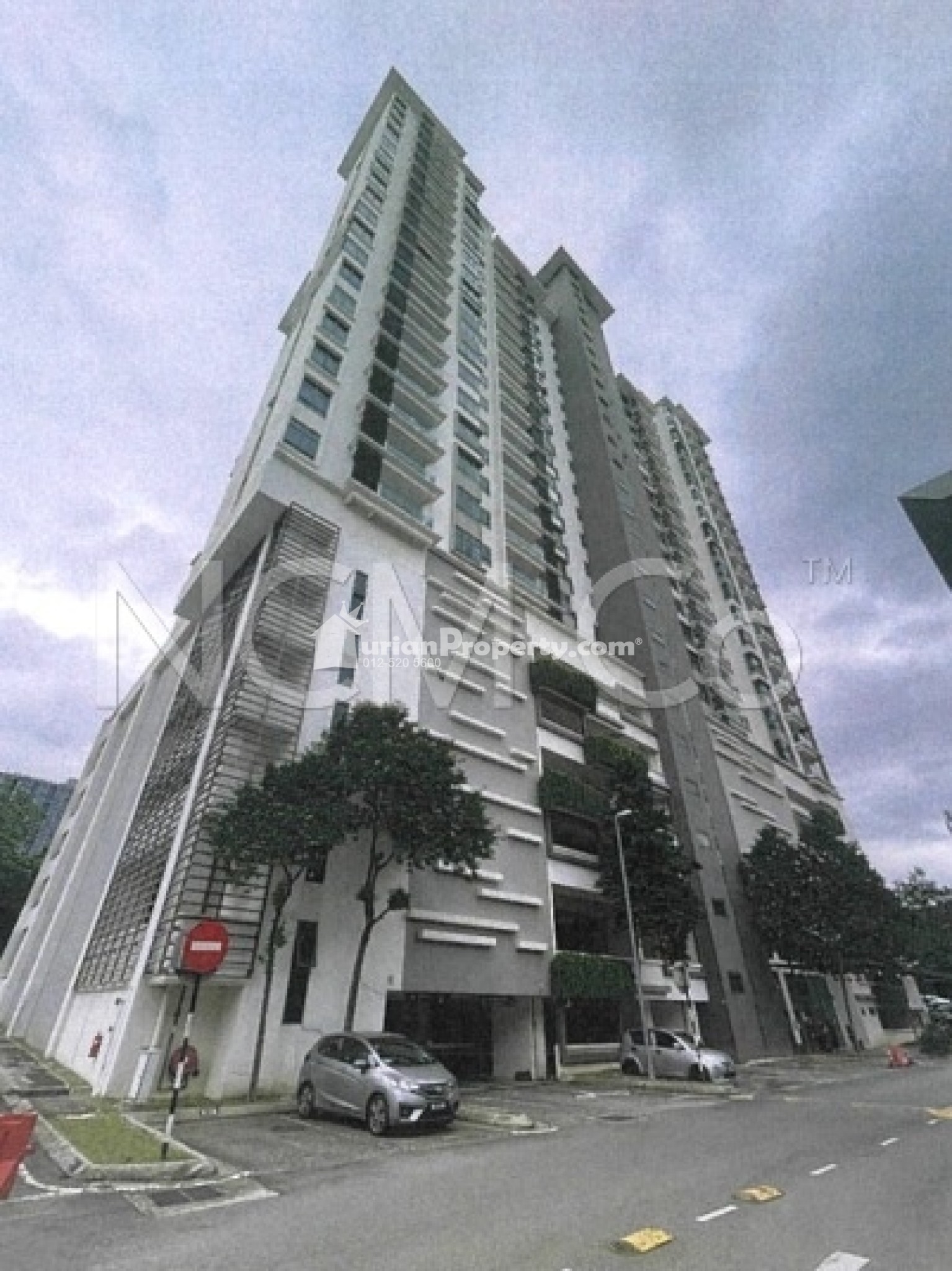 Condo For Auction at The Vyne