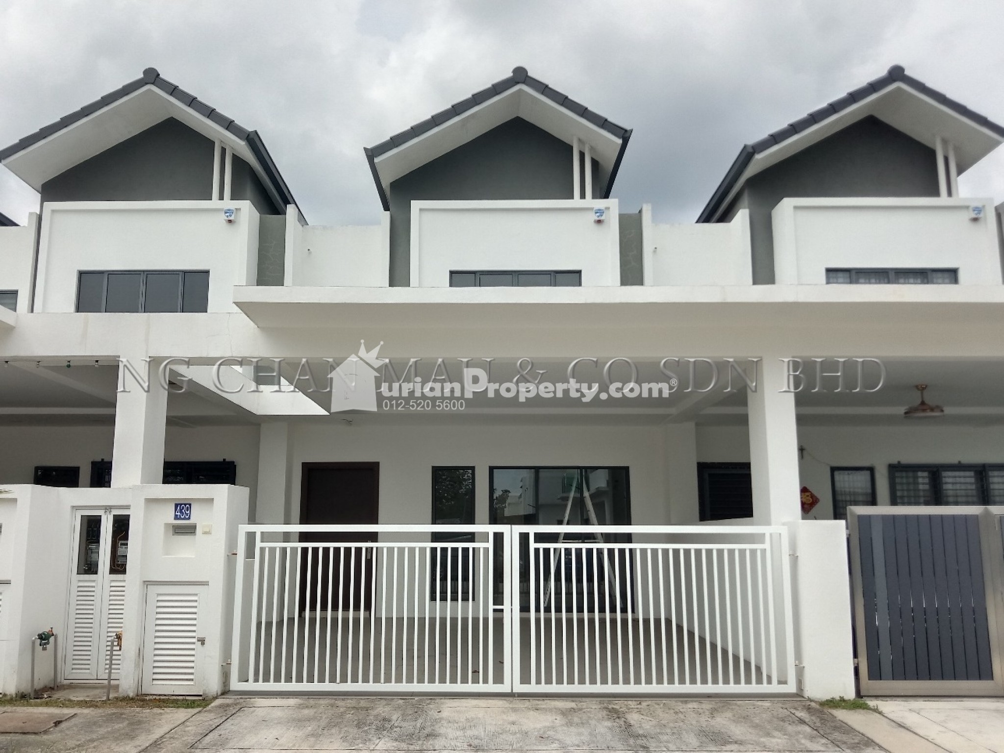 Terrace House For Auction at Hijayu 2