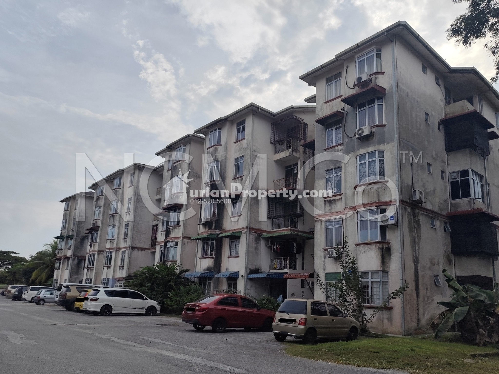 Apartment For Auction at Apartment Seri Mawar