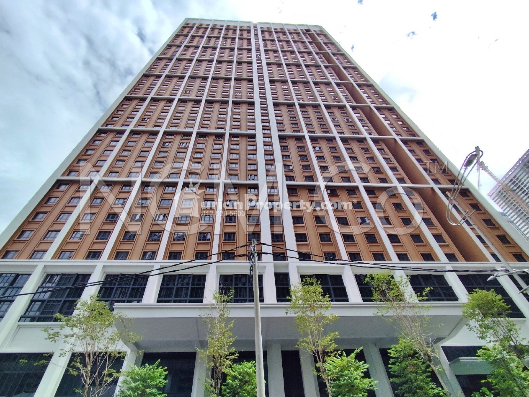 Serviced Residence For Auction at D'Vine Residences