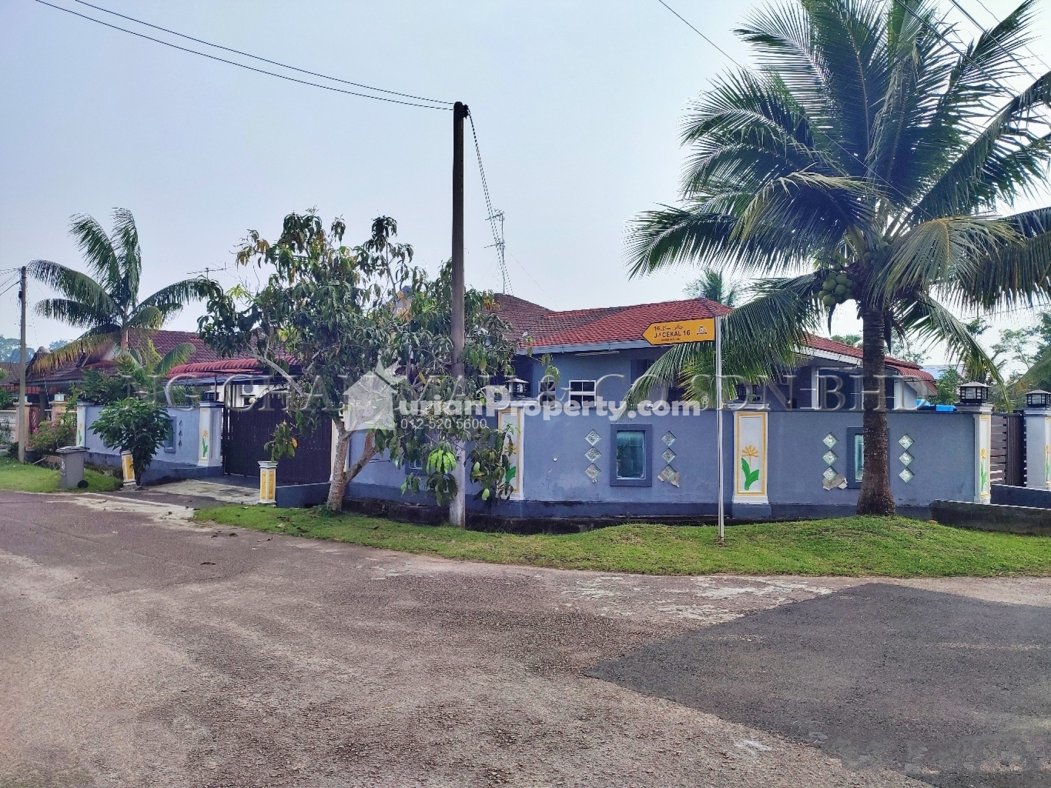 Bungalow House For Auction at Taman Sri Lambak