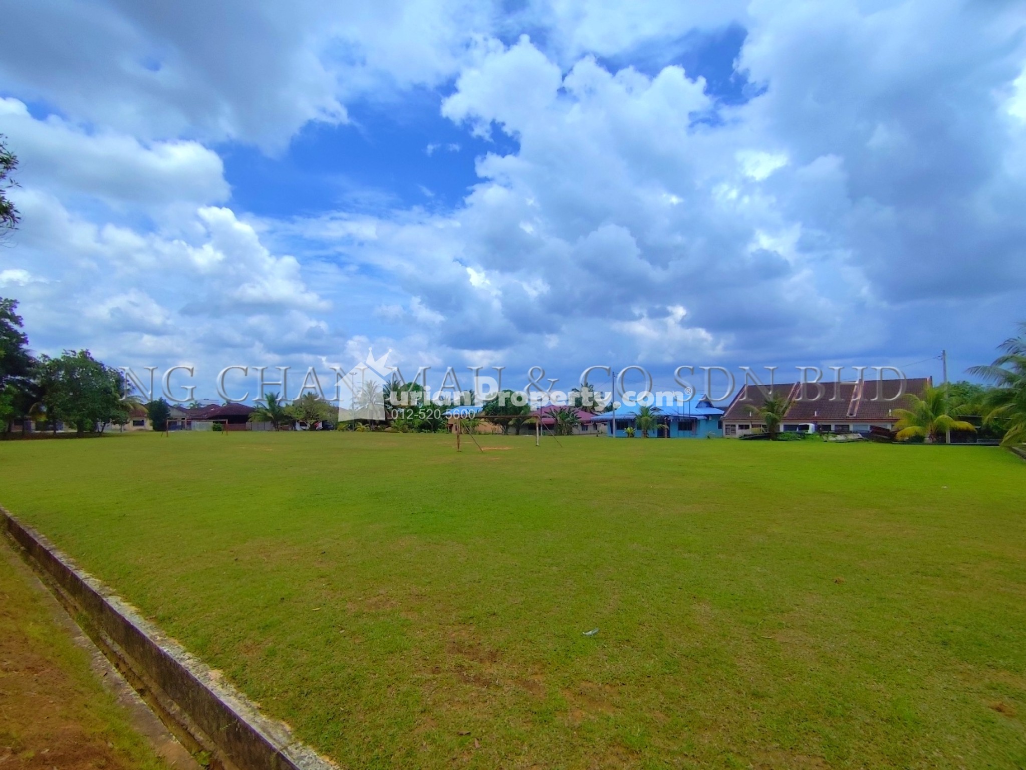 Bungalow House For Auction at Taman Sri Lambak