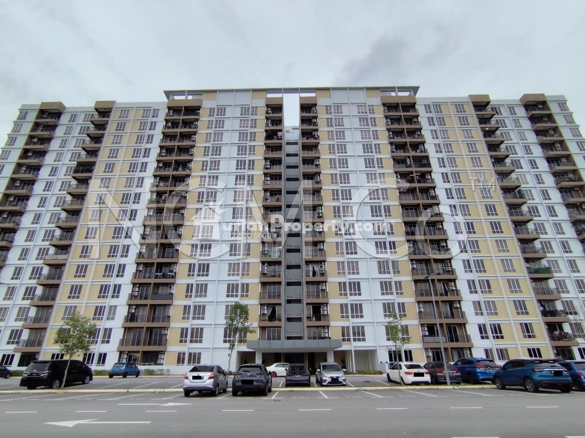 Apartment For Auction at Sierra Heights