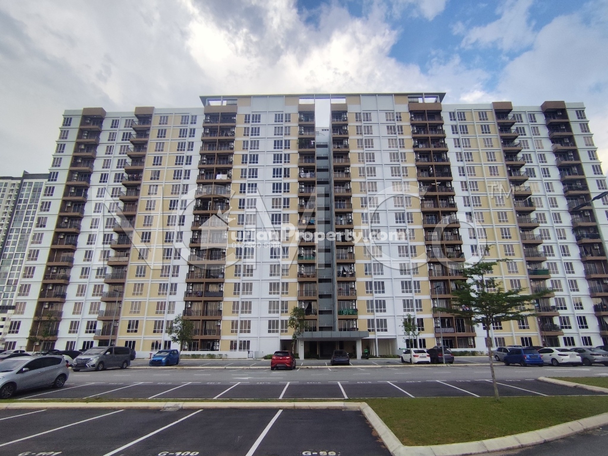 Apartment For Auction at Sierra Heights