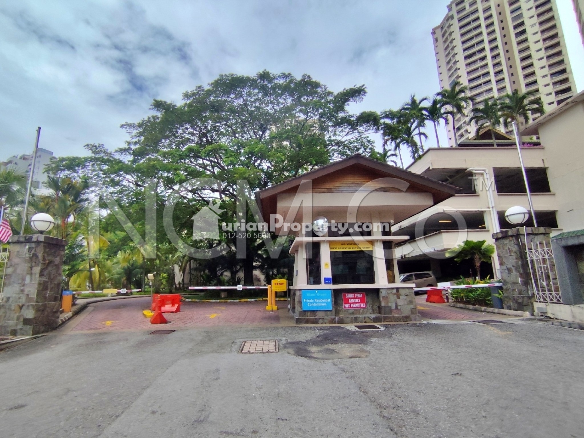 Condo For Auction at Miami Green