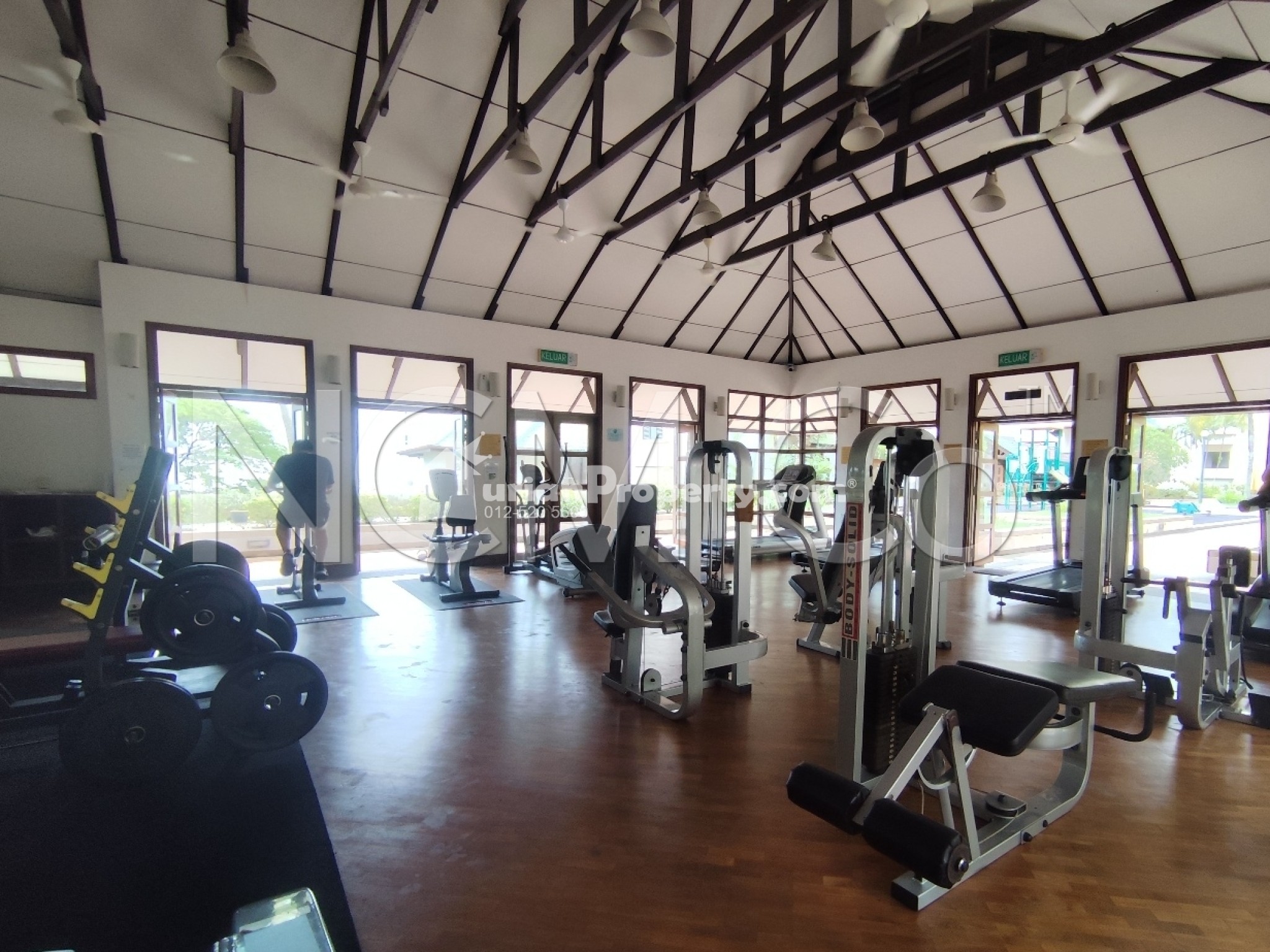 Condo For Auction at Miami Green