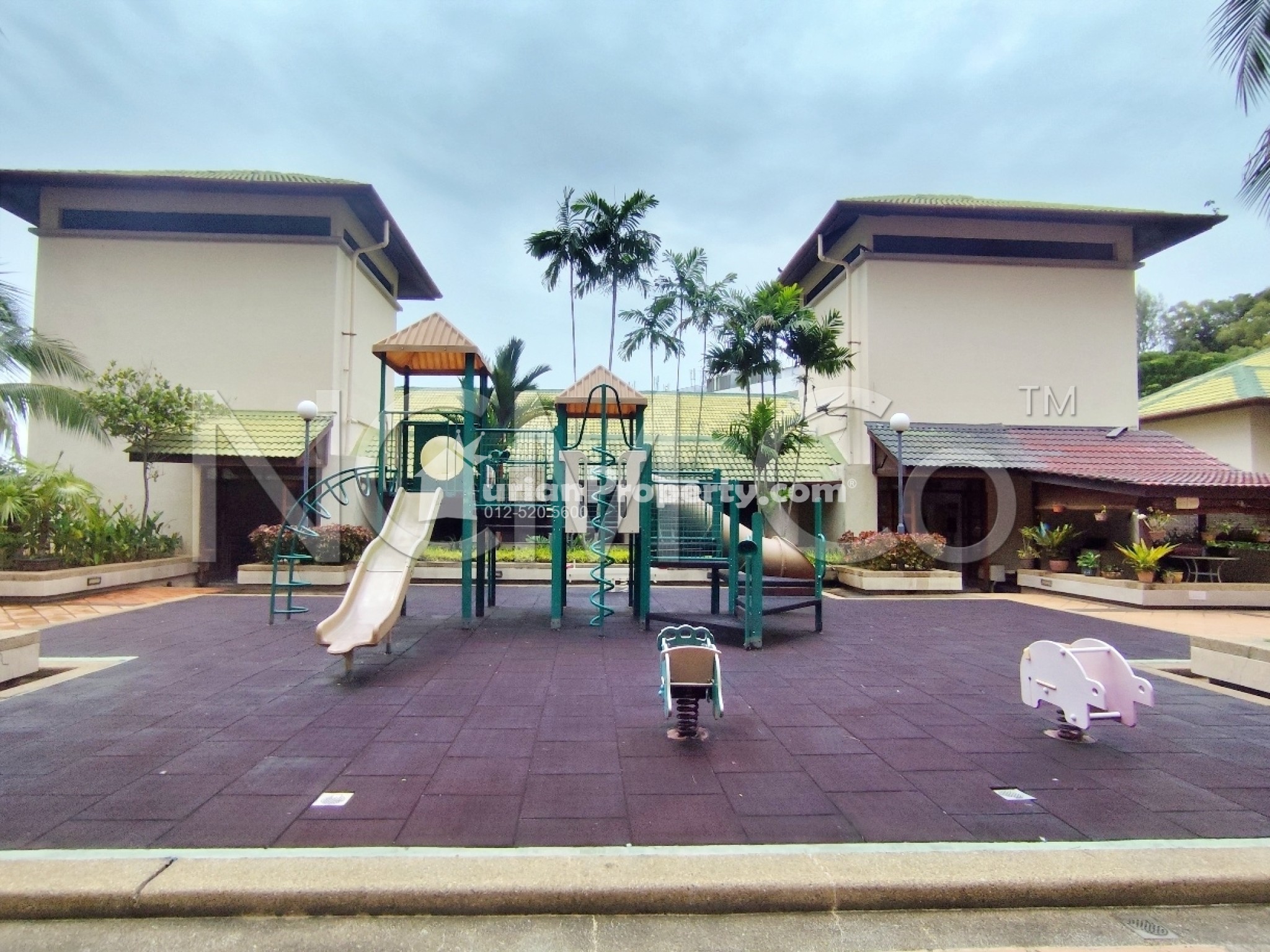 Condo For Auction at Miami Green