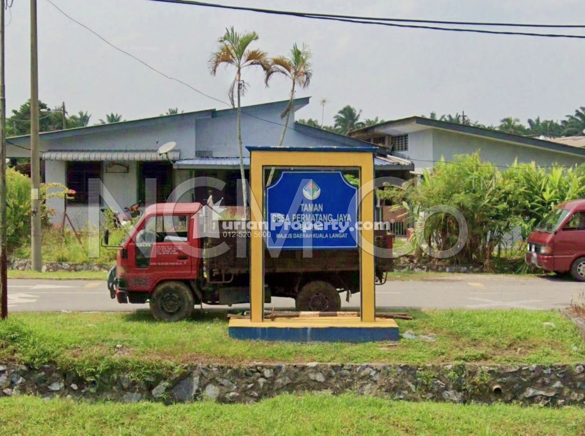 Terrace House For Auction at Banting