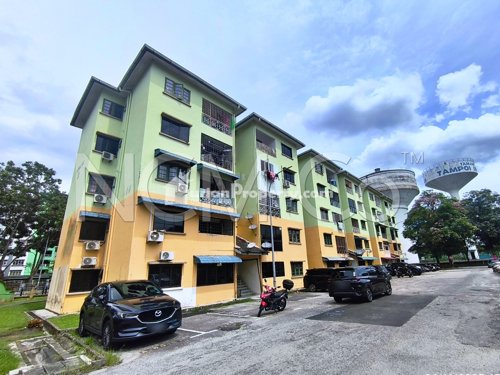 Condo For Auction at Lily & Jasmine