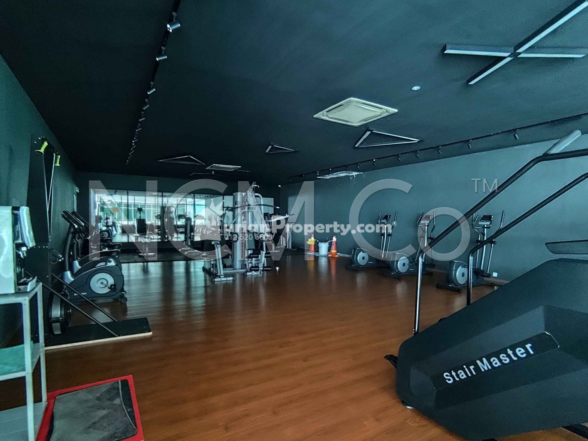 Apartment For Auction at Twin Danga Residence