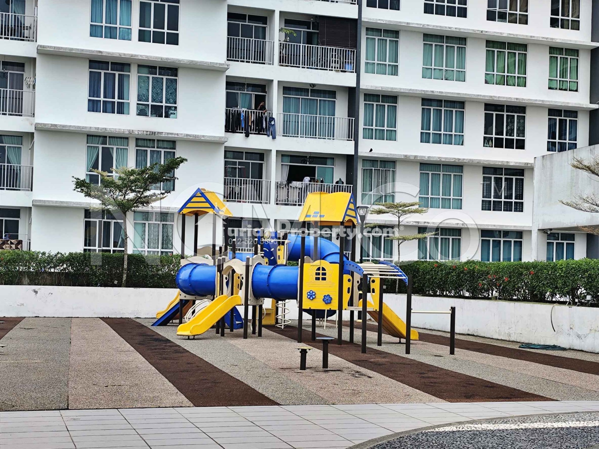 Apartment For Auction at Twin Danga Residence