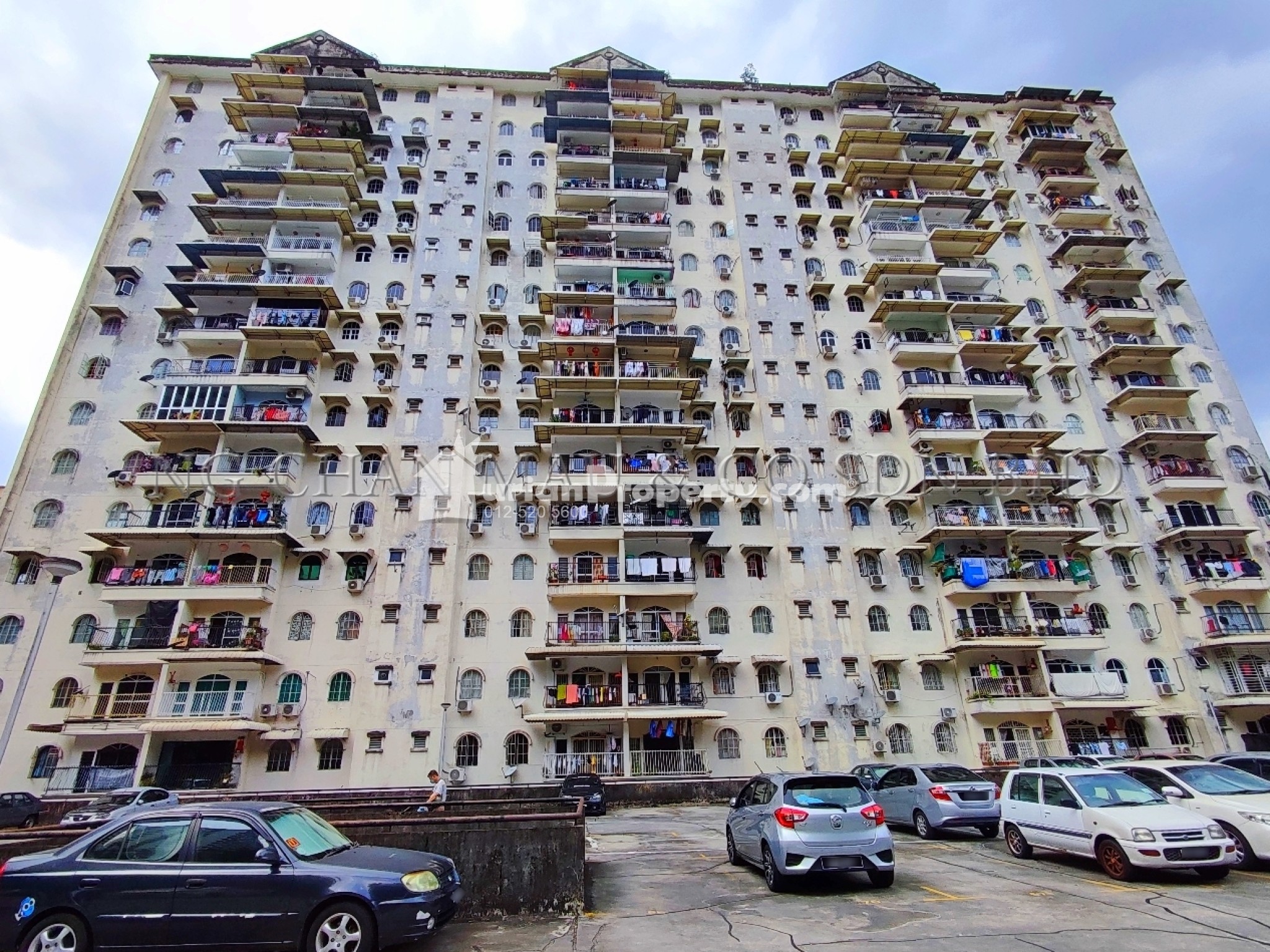 Apartment For Auction at Desa Delima
