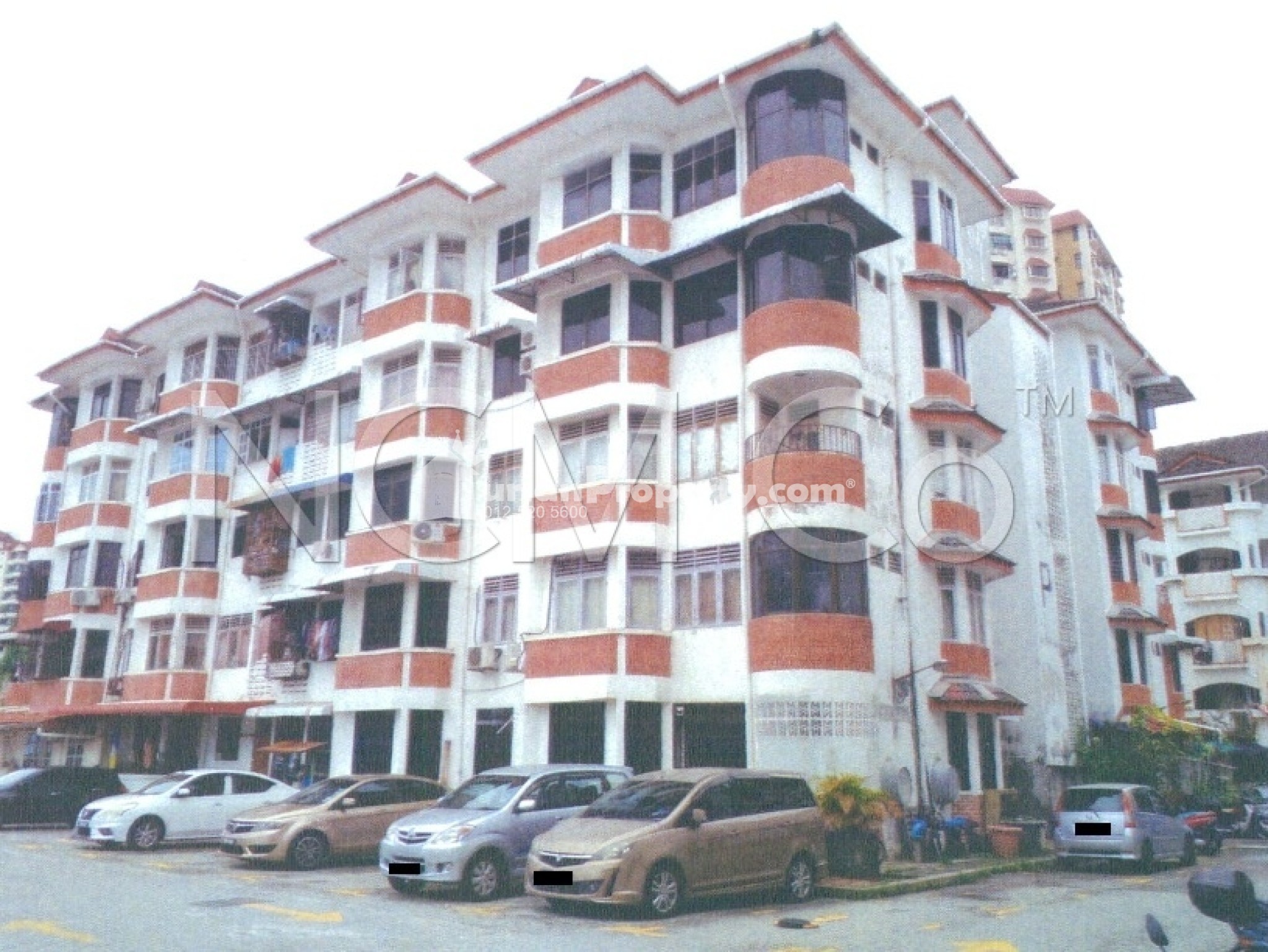 Flat For Auction at Flat Uda