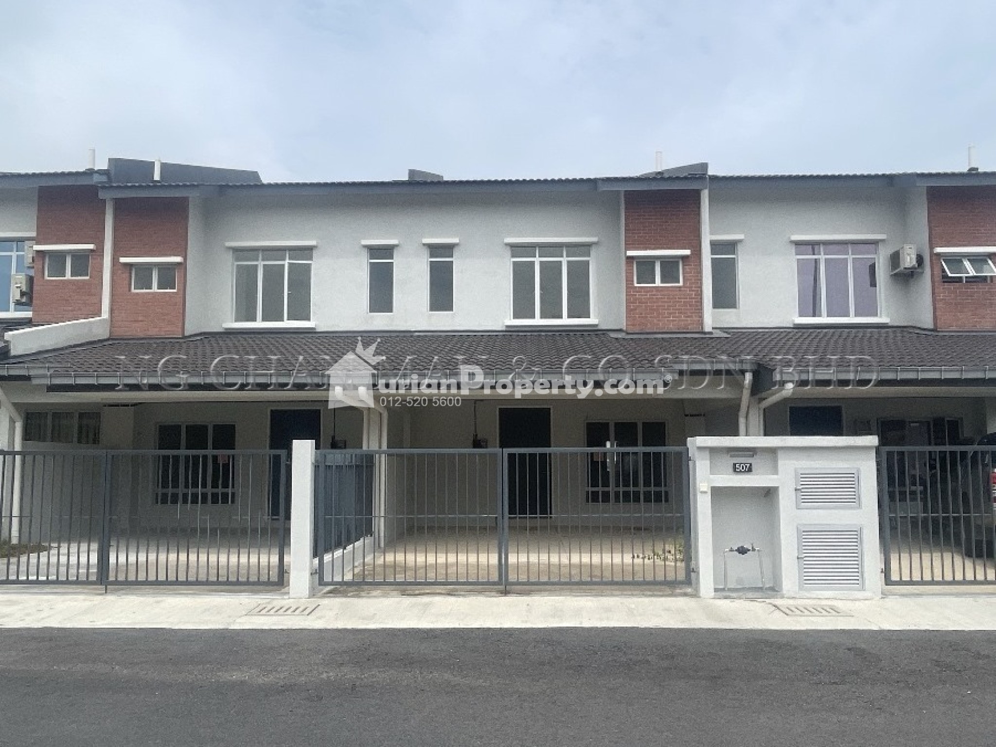Terrace House For Auction at Iringan Bayu