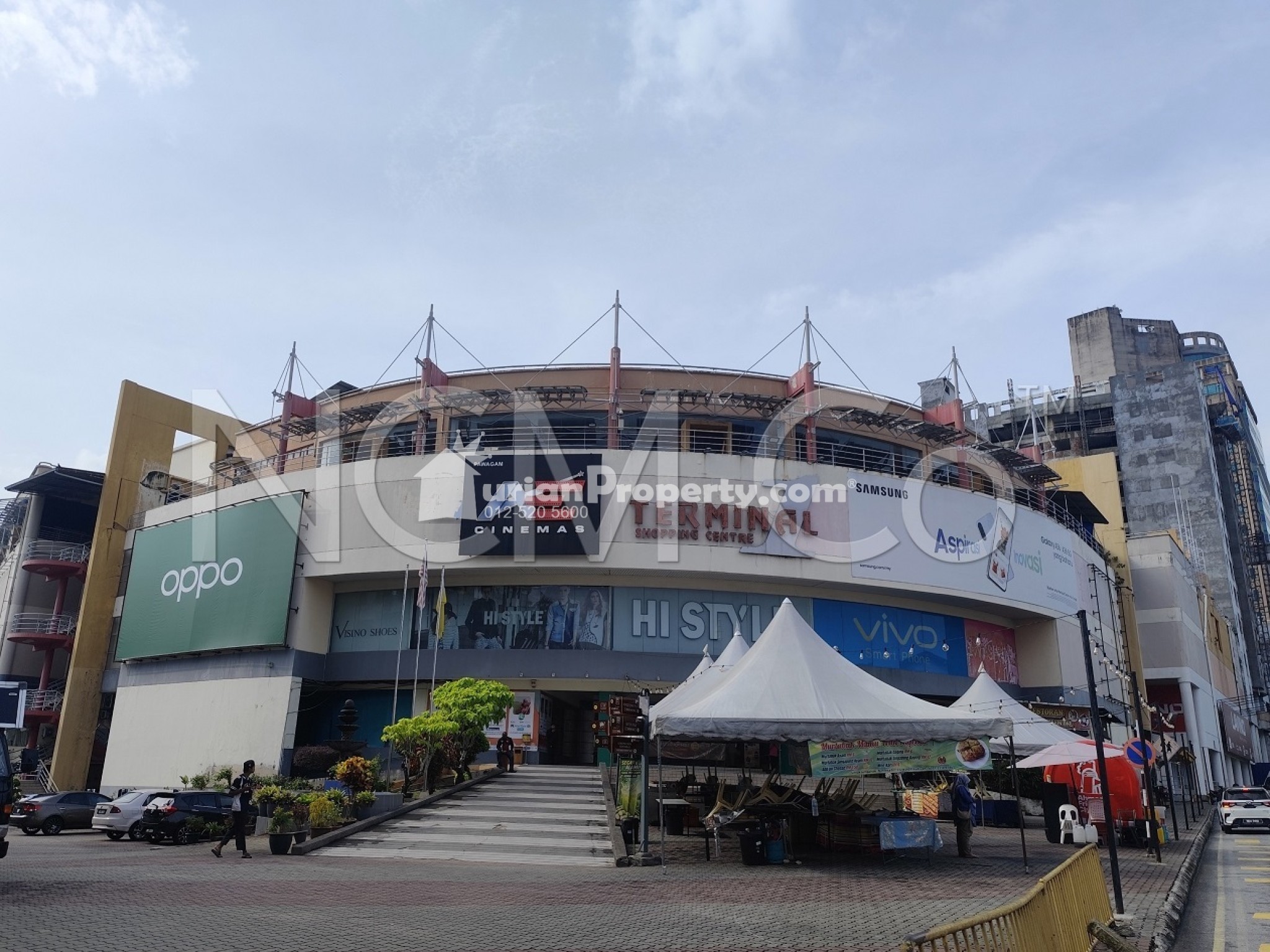 Shop For Auction at Terminal 1 Shopping Centre
