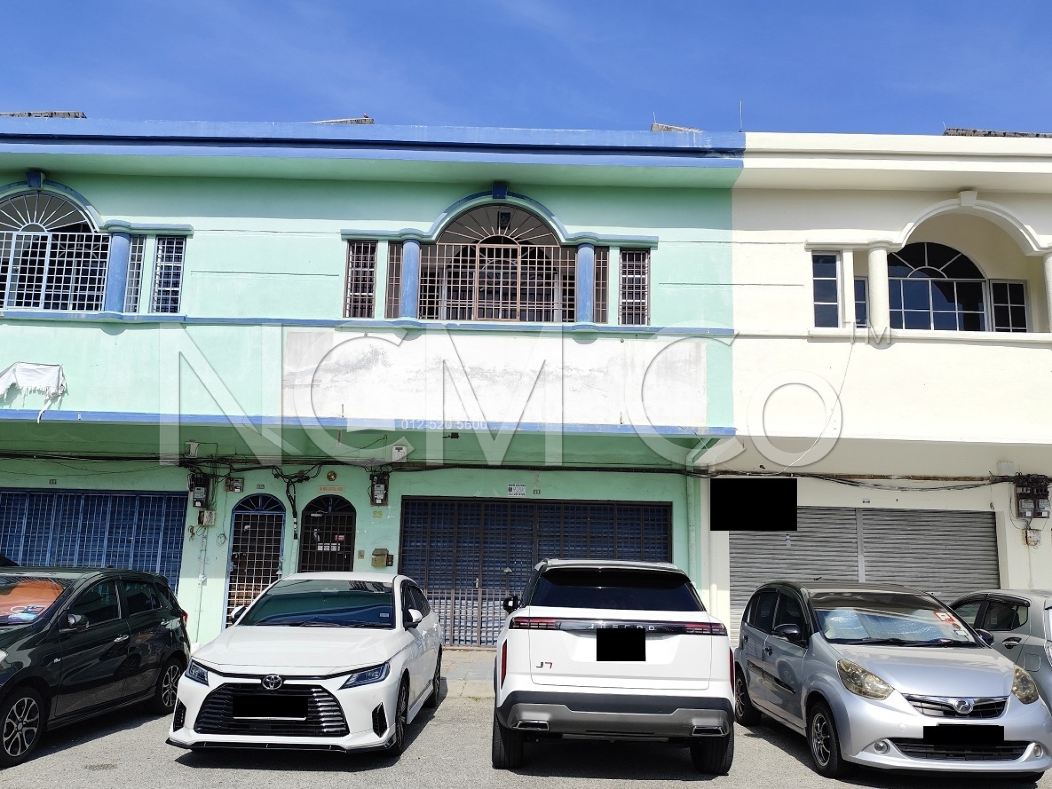 Shop For Auction at Taman Saikat