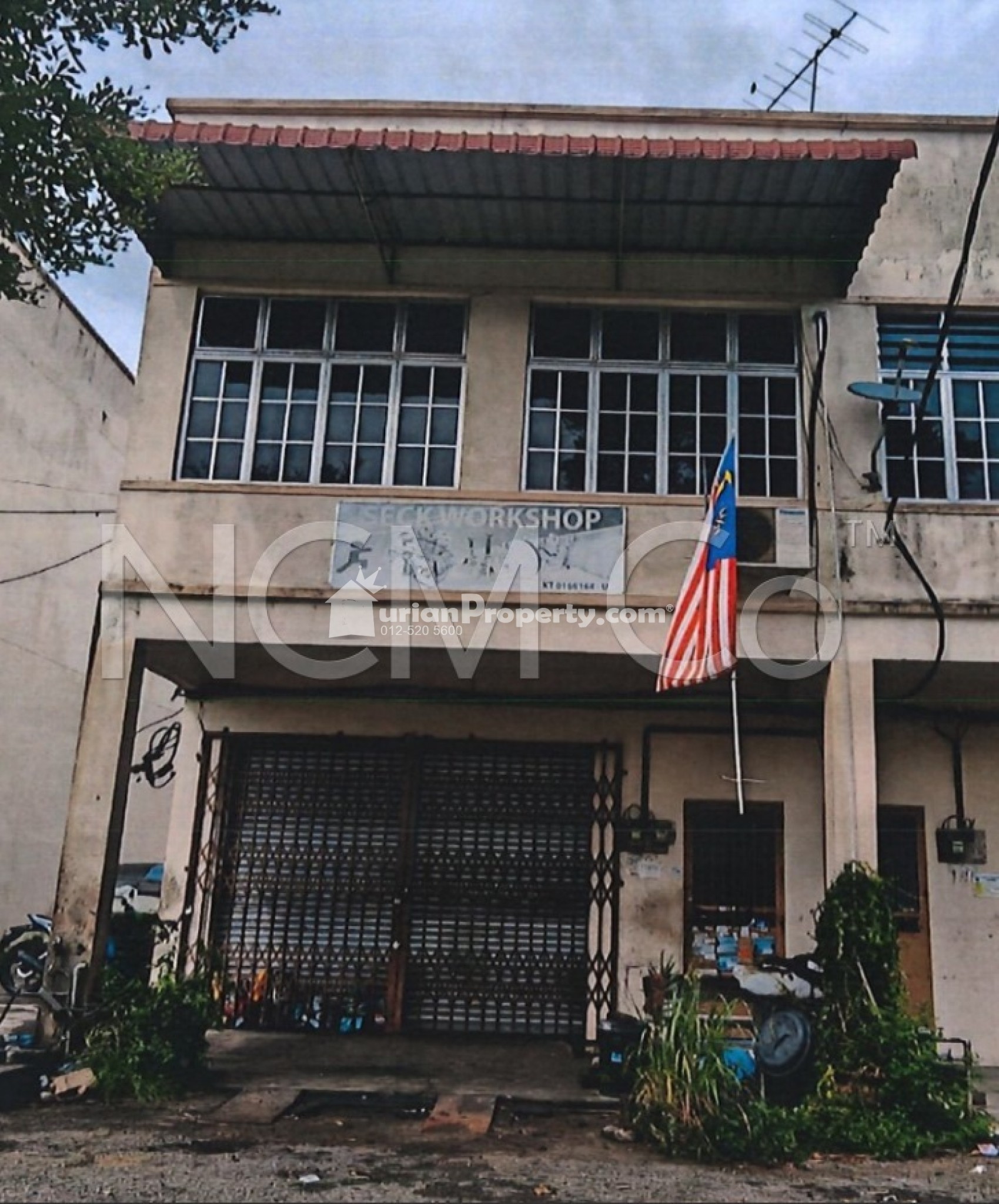 Shop For Auction at Kuala Krai