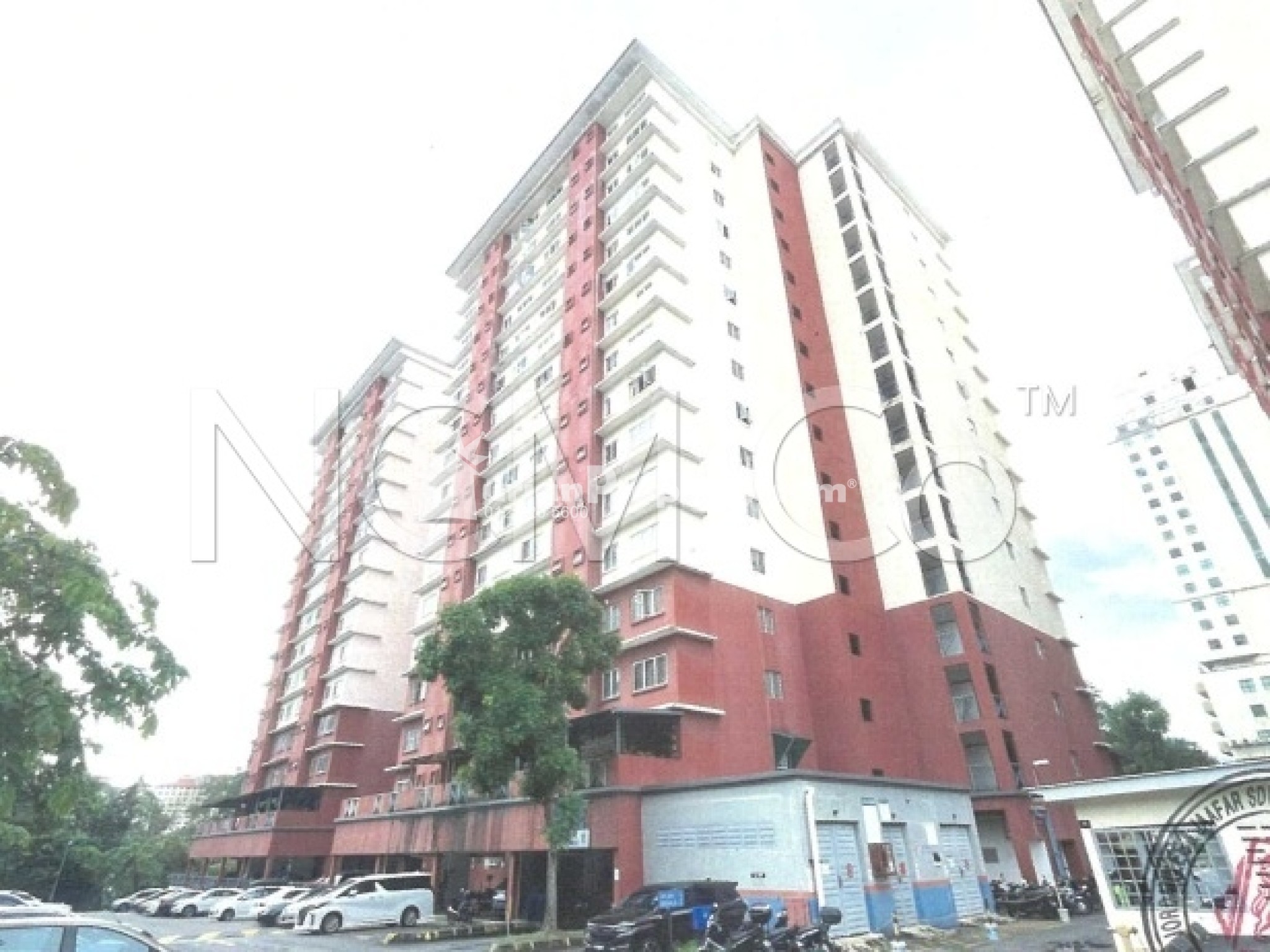 Apartment For Auction at The Lumayan