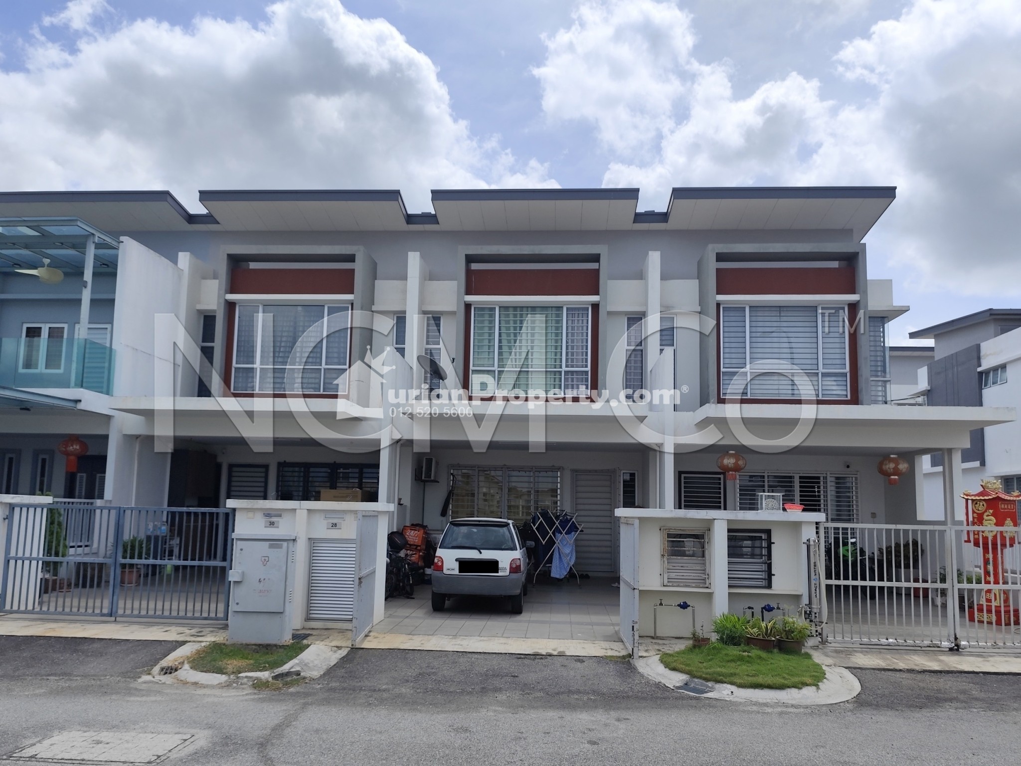 Terrace House For Auction at Acacia Park