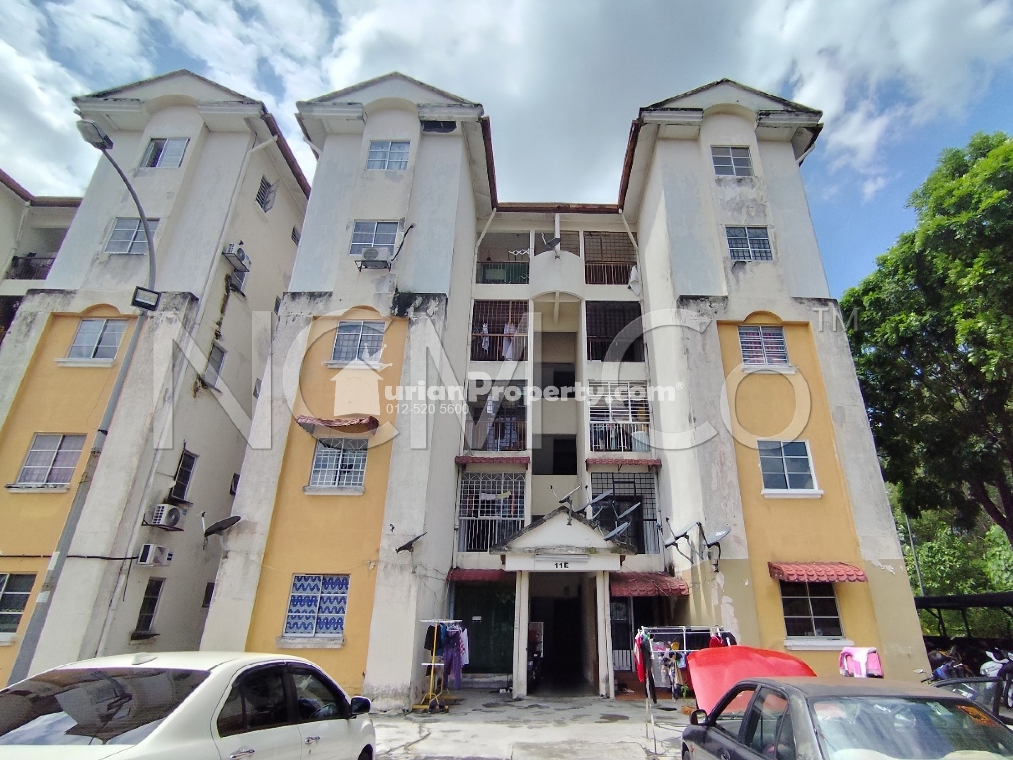 Apartment For Auction at Orkid Apartment