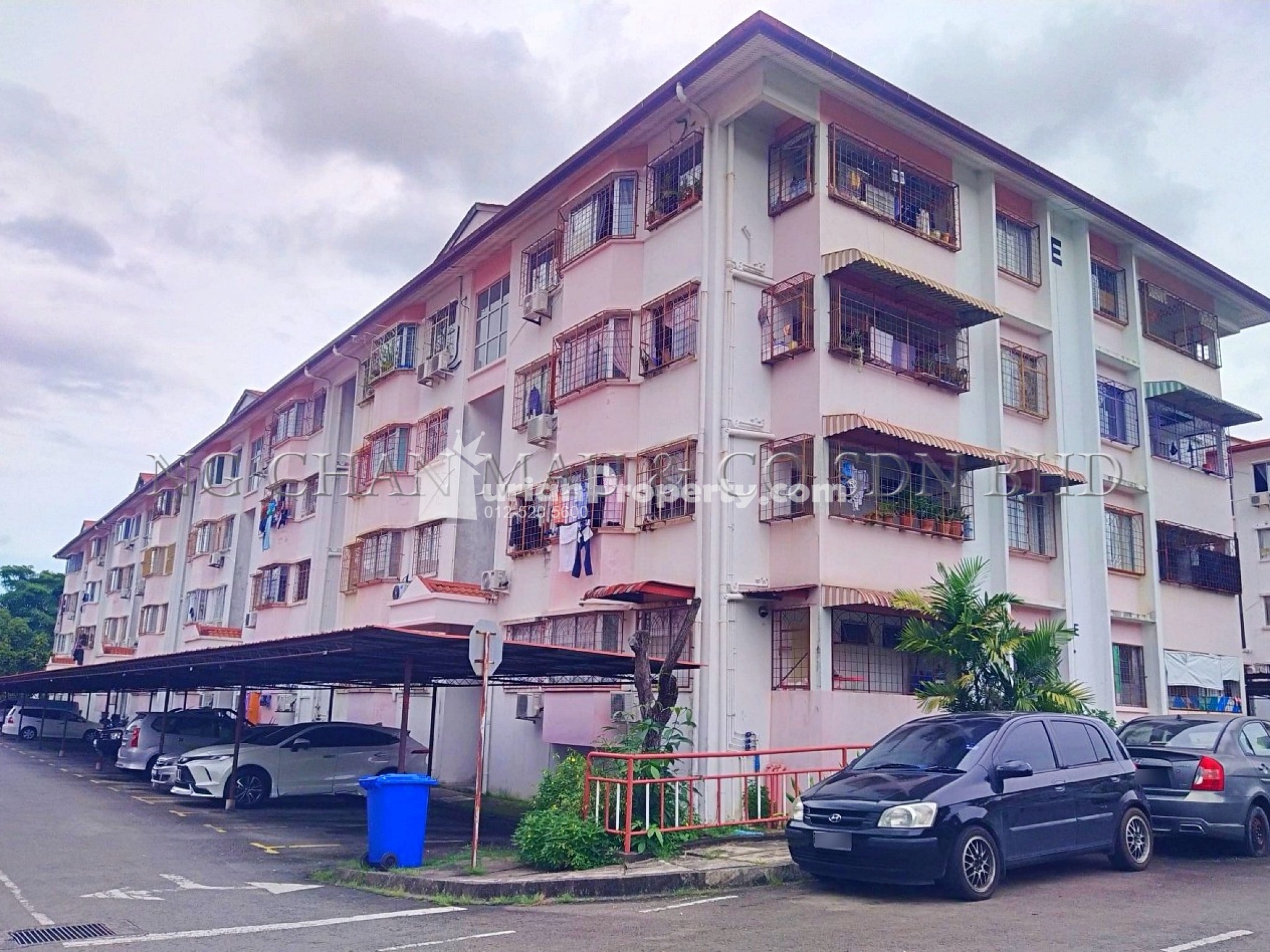 Apartment For Auction at Beverly Hills Apartment