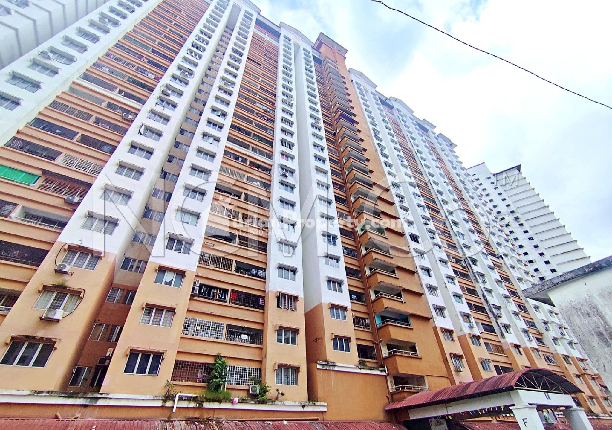 Apartment For Auction at Flora Damansara Apartment