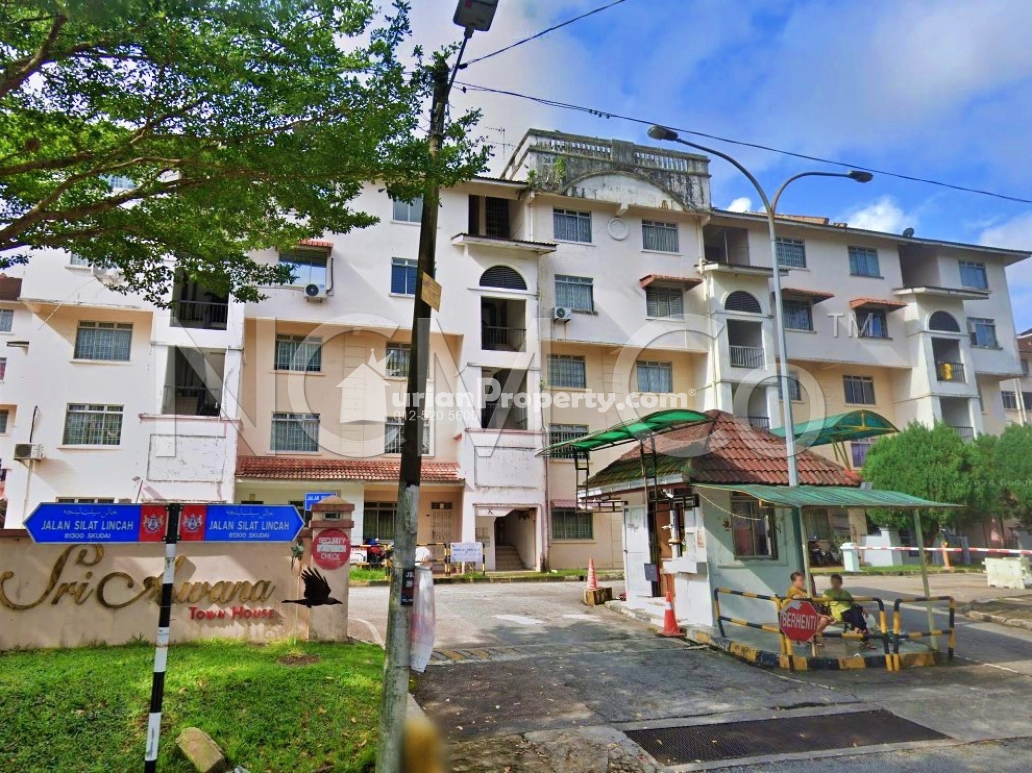Terrace House For Auction at Sri Awana Townhouse