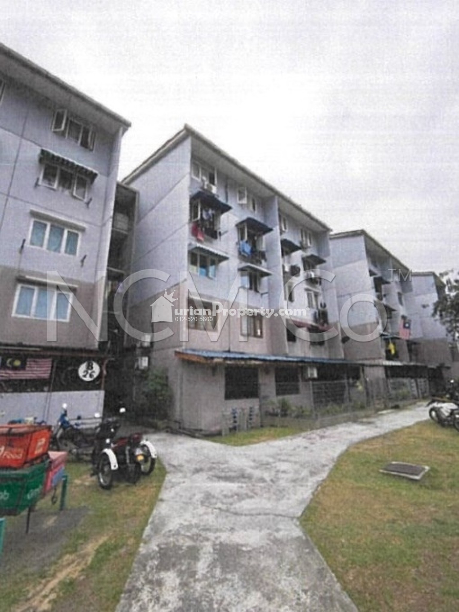 Apartment For Auction at Kelumpuk Serindit