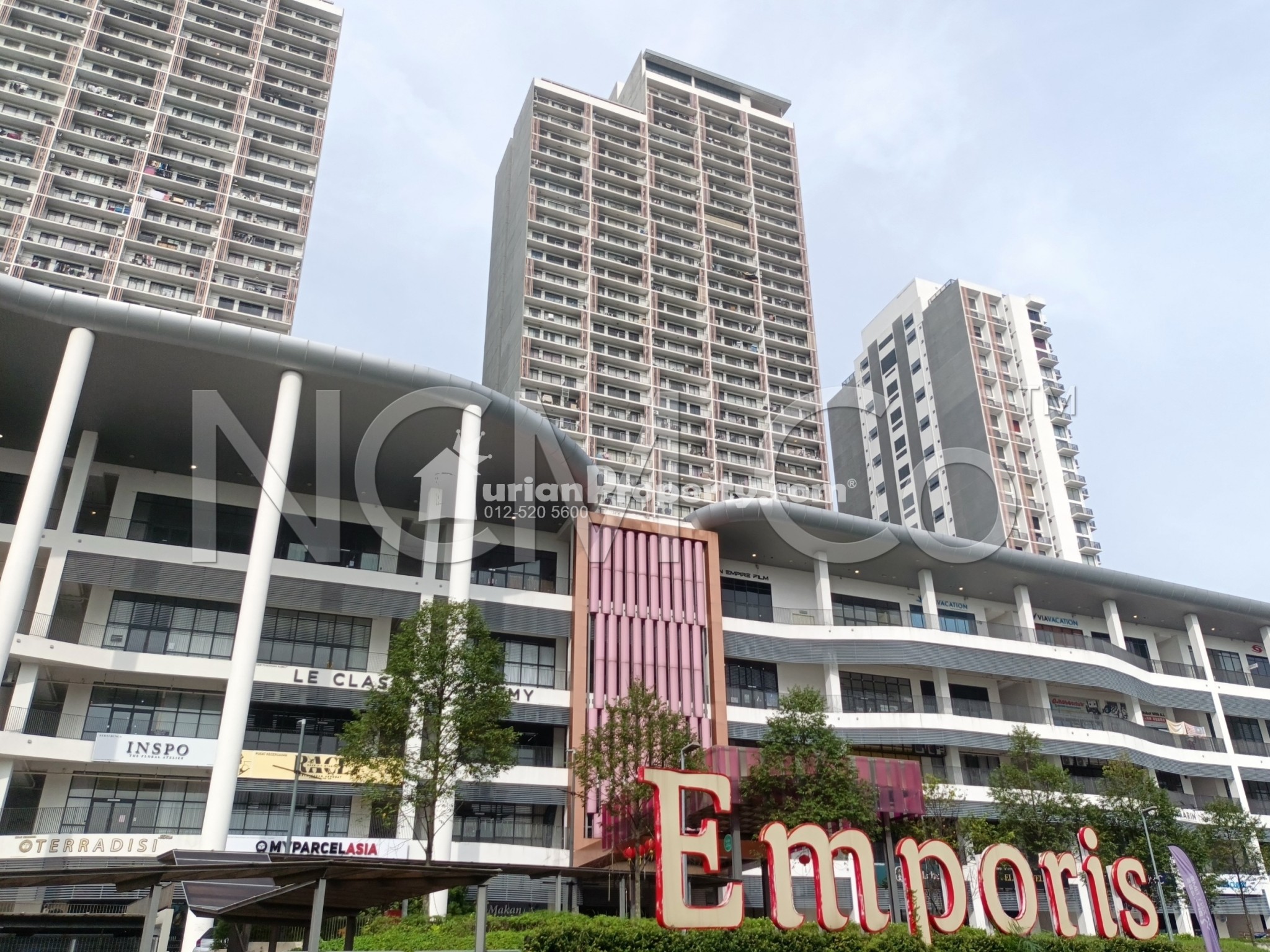 Retail Space For Auction at Emporis